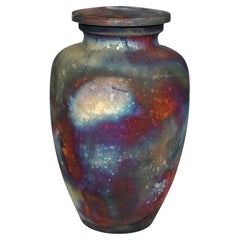 Urna de omoide cocido en raku Raaquu de la serie de arte S/N8000009, Malasia