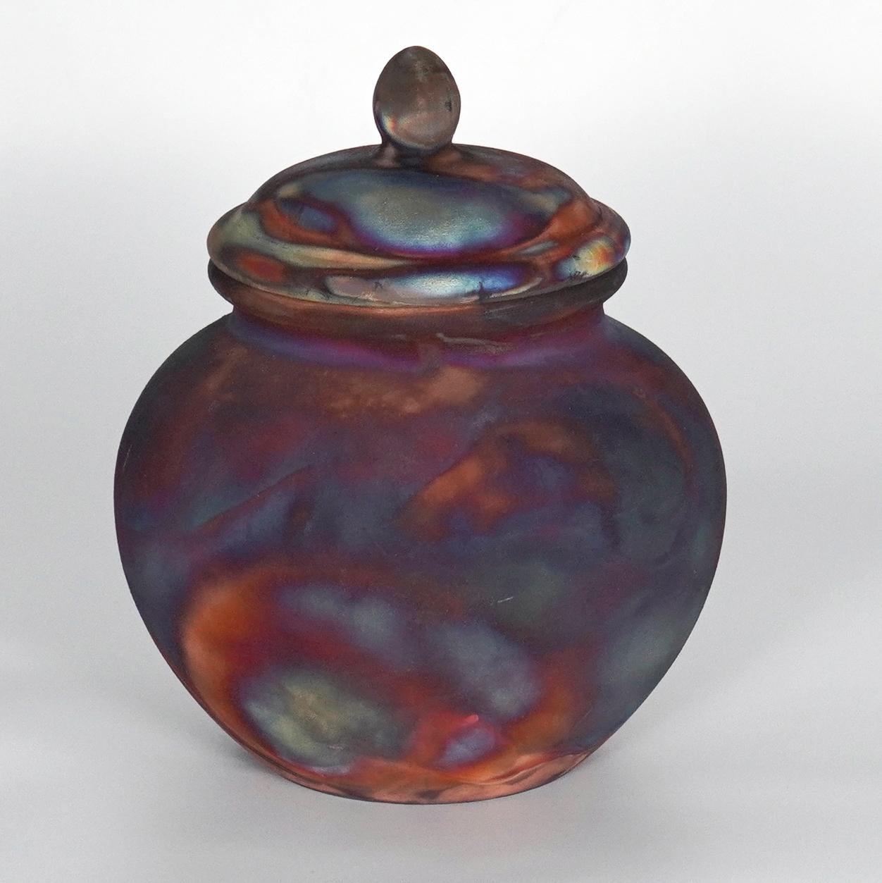 Moderno Urna Tamashii cotta in Raaquu Raku in S/N8000119 Art Series, Malesia in vendita