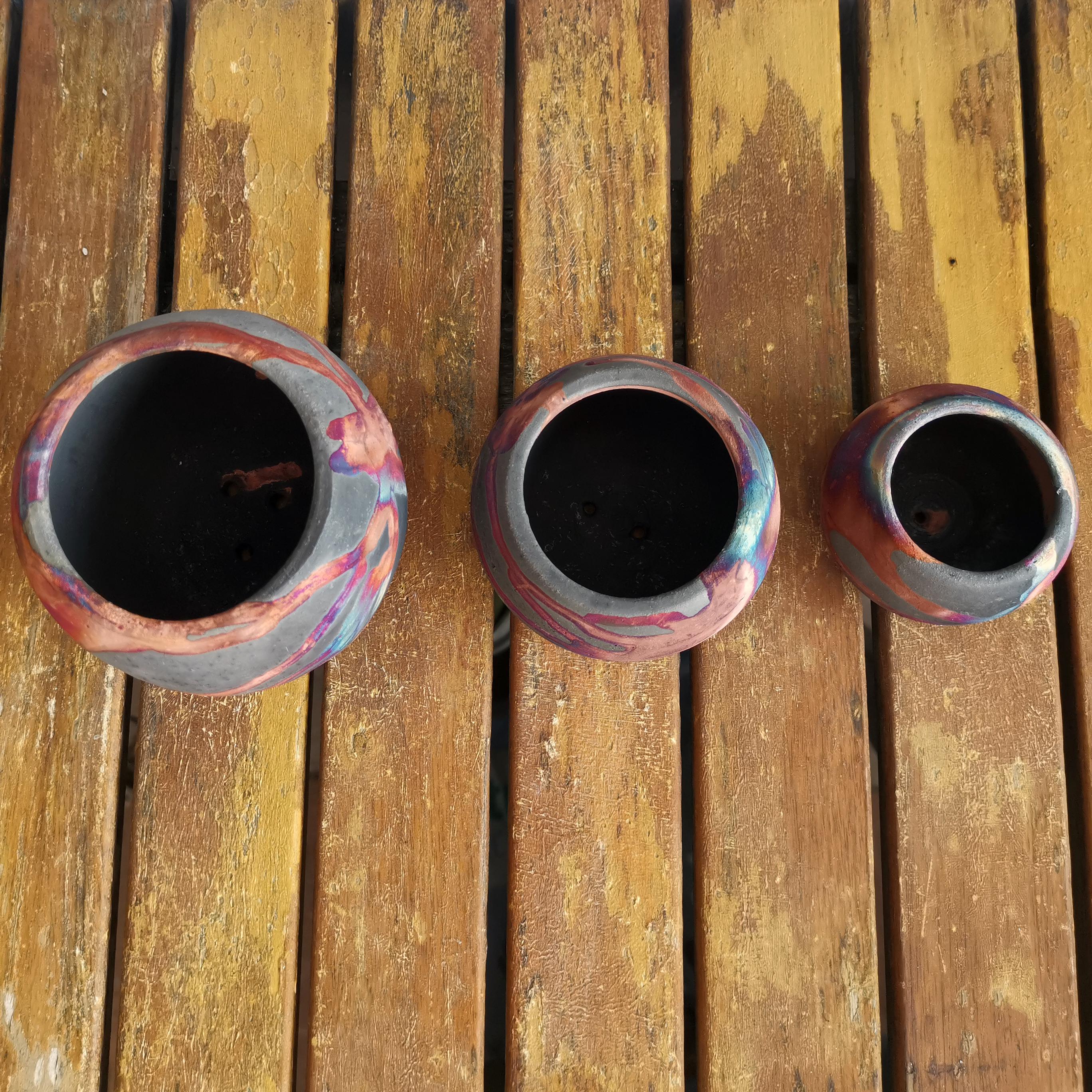 Tsuchi Raku Mini Planter Pot Set of 3 - Carbon Copper - Handmade Ceramic In New Condition For Sale In Petaling Jaya, MY