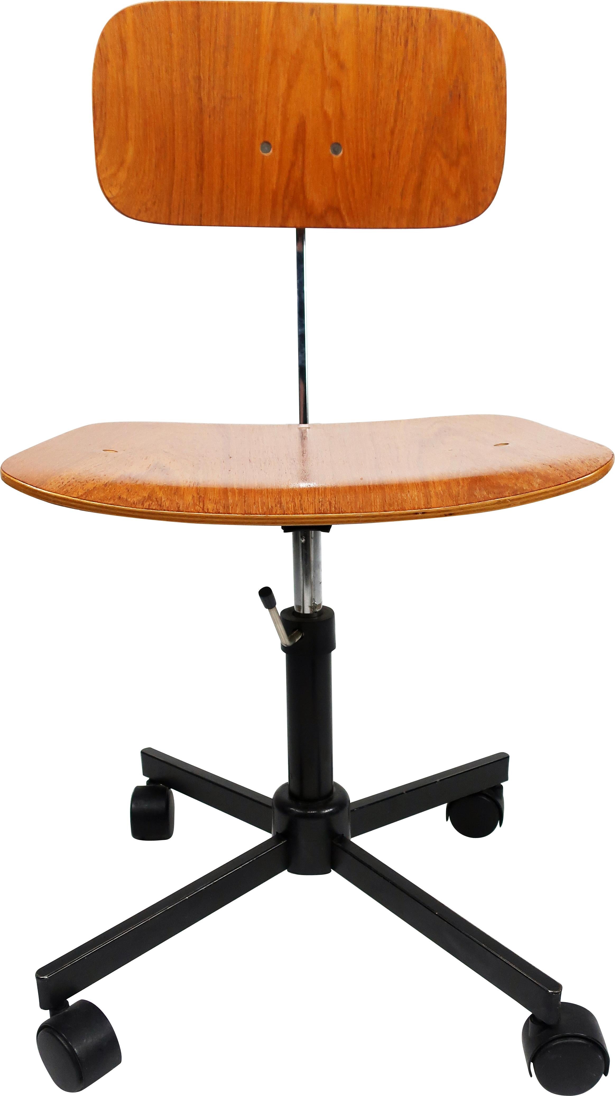 An iconic Danish modern office chair design by architect and designer Jorgen Rasmussen for Engelbrechts, the Kevi chair (1965) became a widely popular chair for the home or office based on a simple idea: the better you sit, the more you get done.
