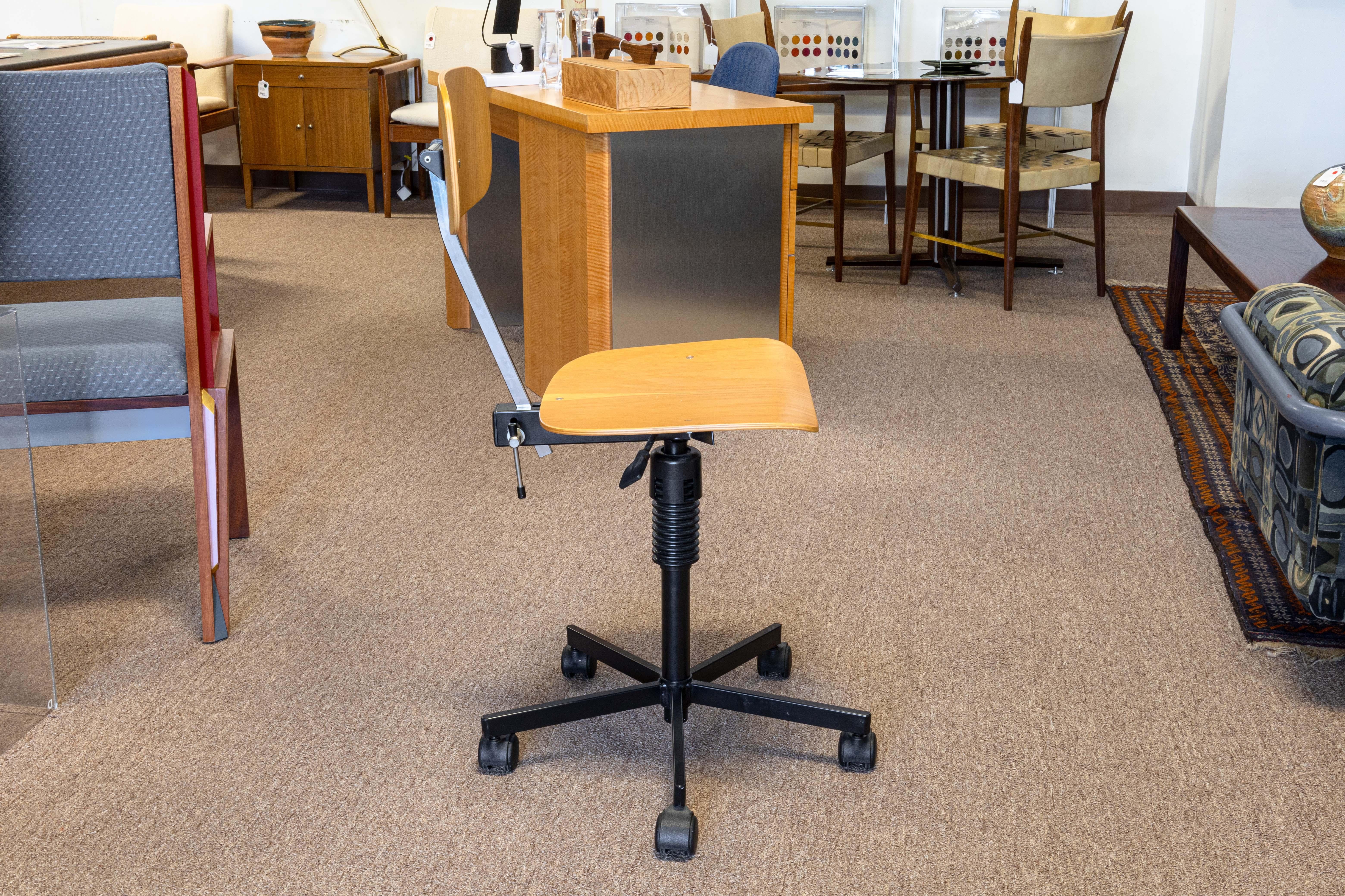 Rabami Stole Danish Wood and Metal Swivel Task Desk Chair In Good Condition For Sale In Keego Harbor, MI