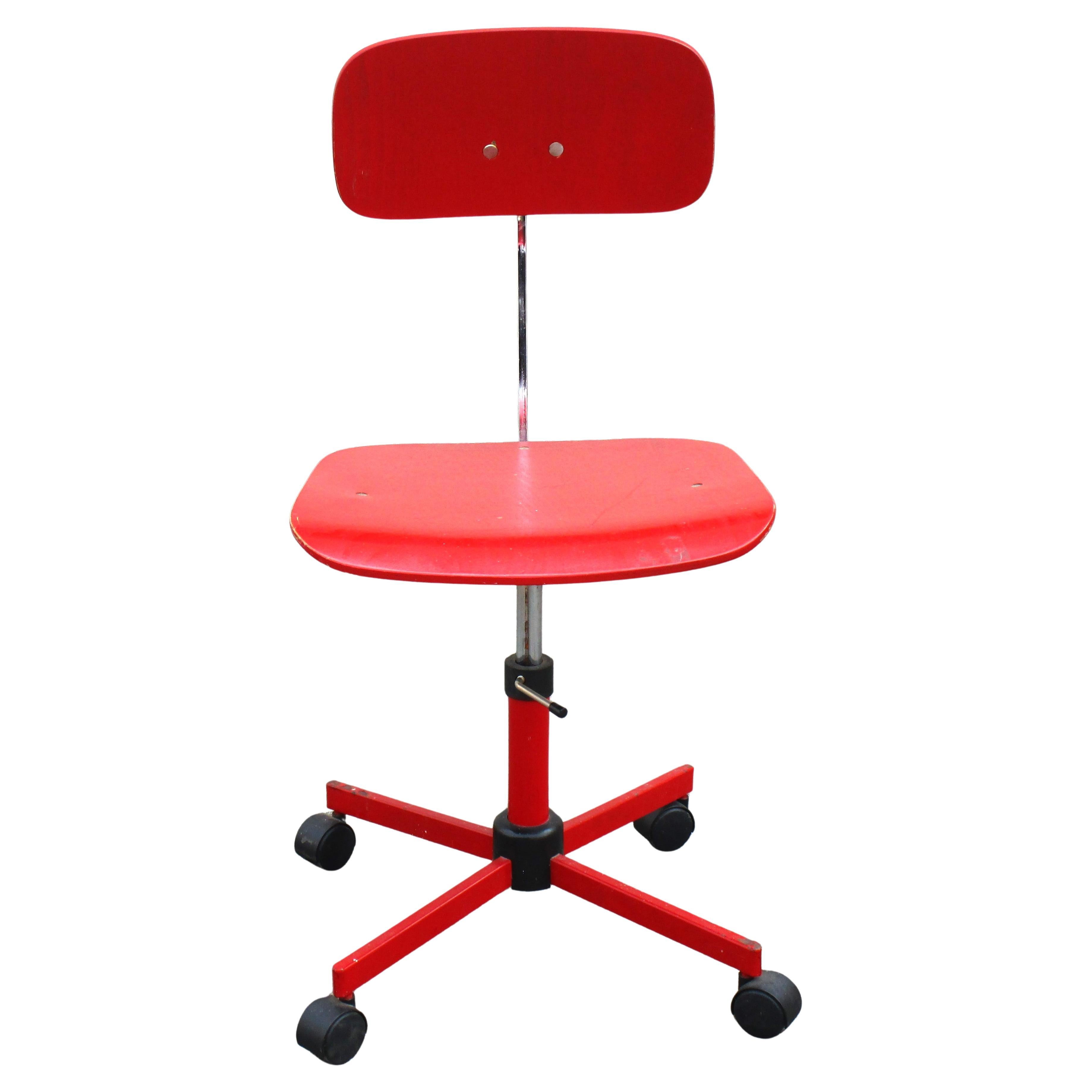 Scandinave moderne Chaise de bureau pivotante Kevi de Rabami Stole Denmark, Circa 1970 en vente