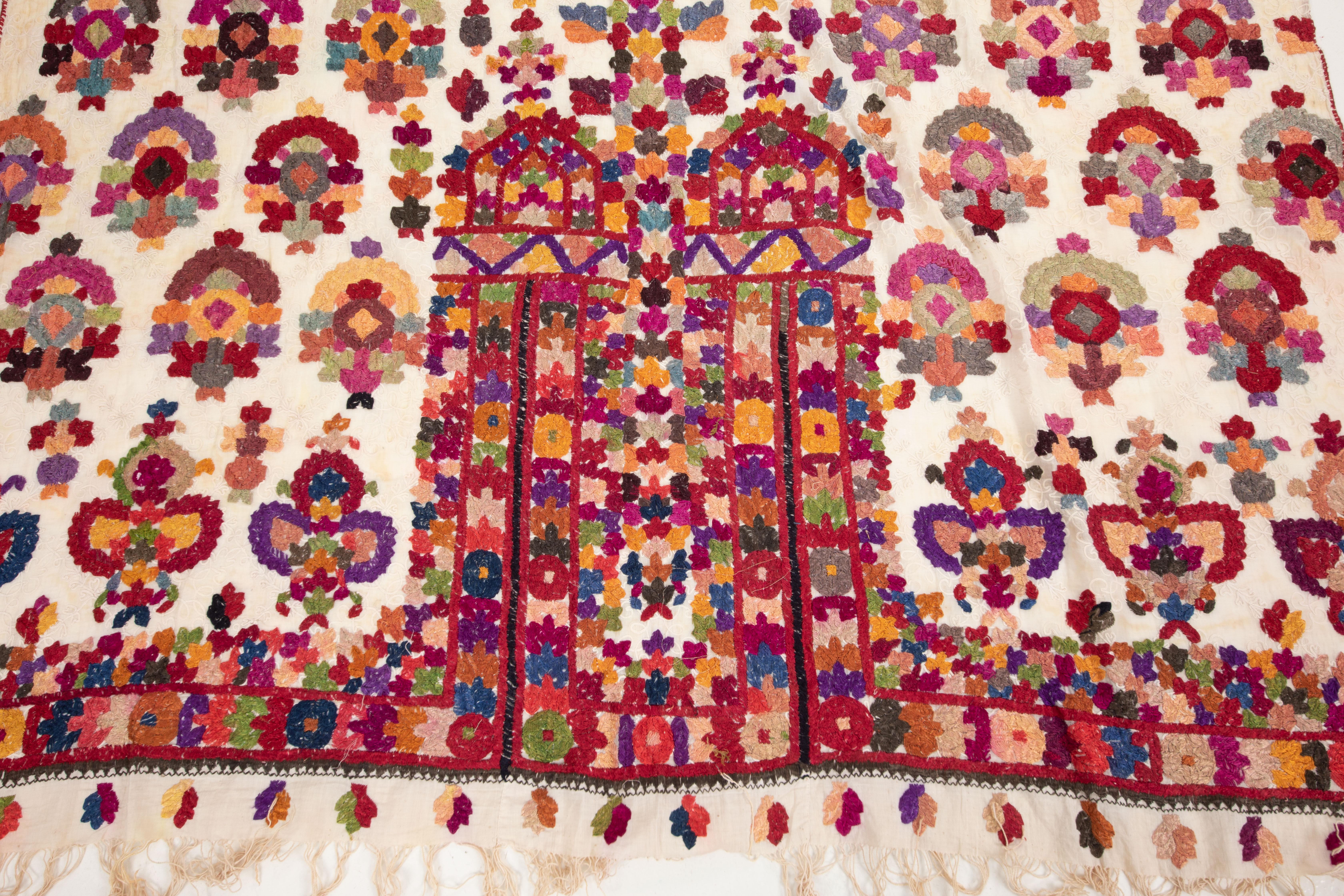 Rabat-Vorhang „Izar“ aus Marokko, Ende des 19. Jahrhunderts (Bestickt) im Angebot