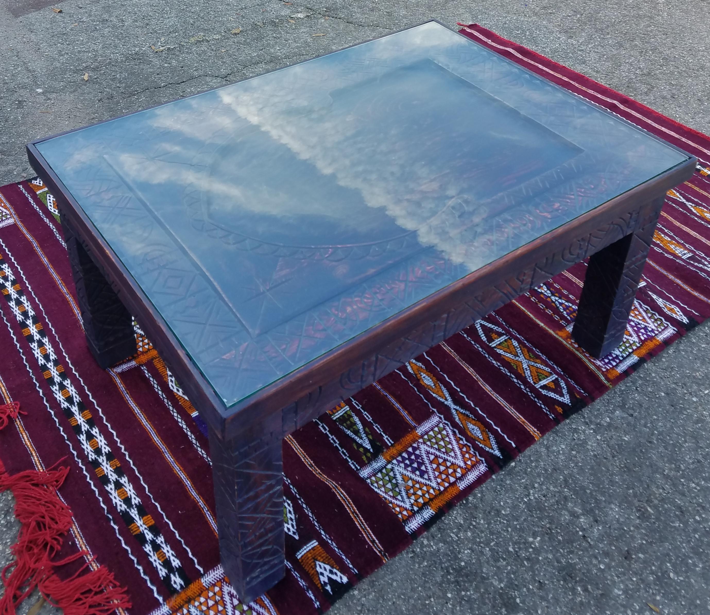 Rabat Moroccan Coffee Table, All Carved For Sale 3