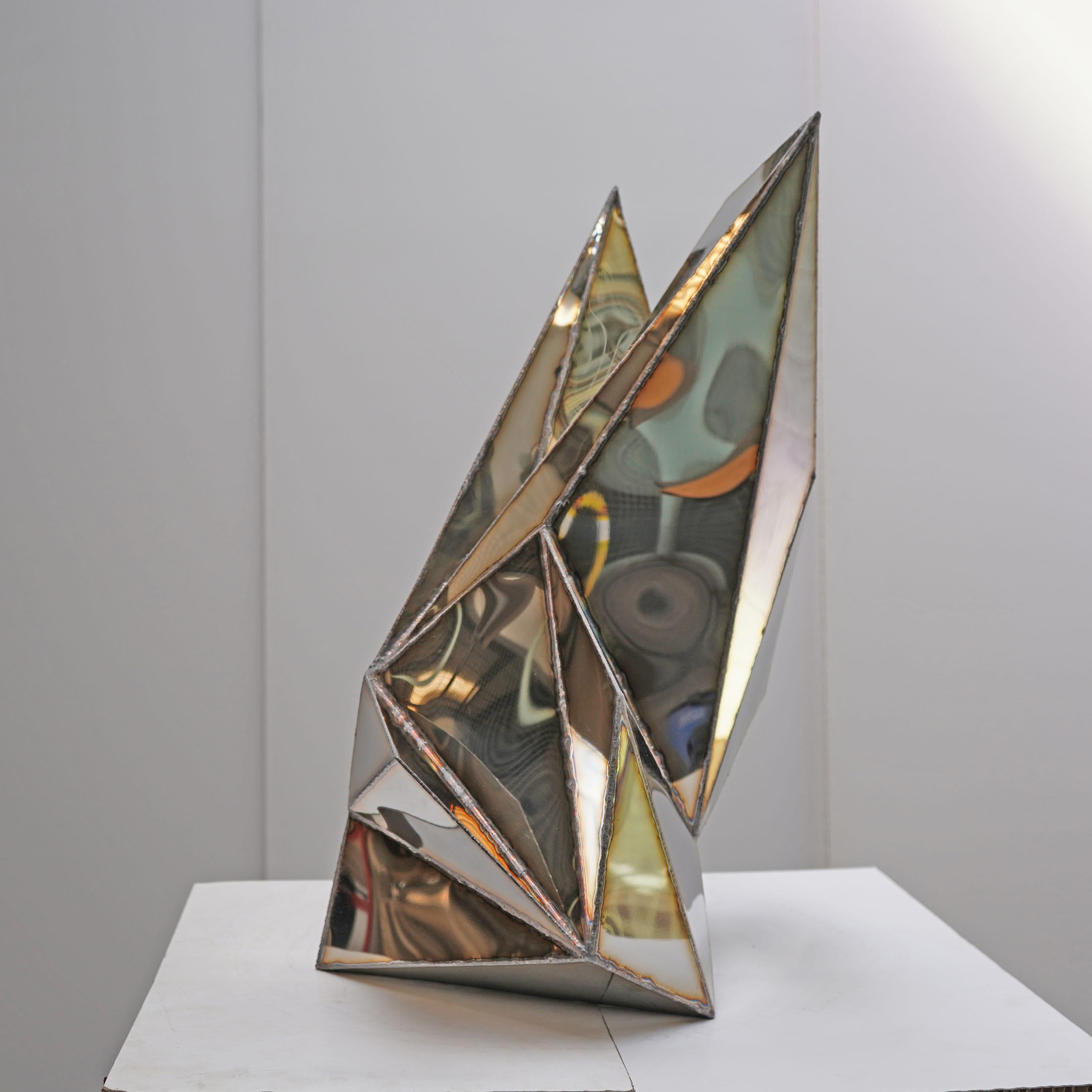 Kaninchenskulptur aus geschweißtem, hochglanzpoliertem Edelstahl von Julian Mayor (Postmoderne) im Angebot
