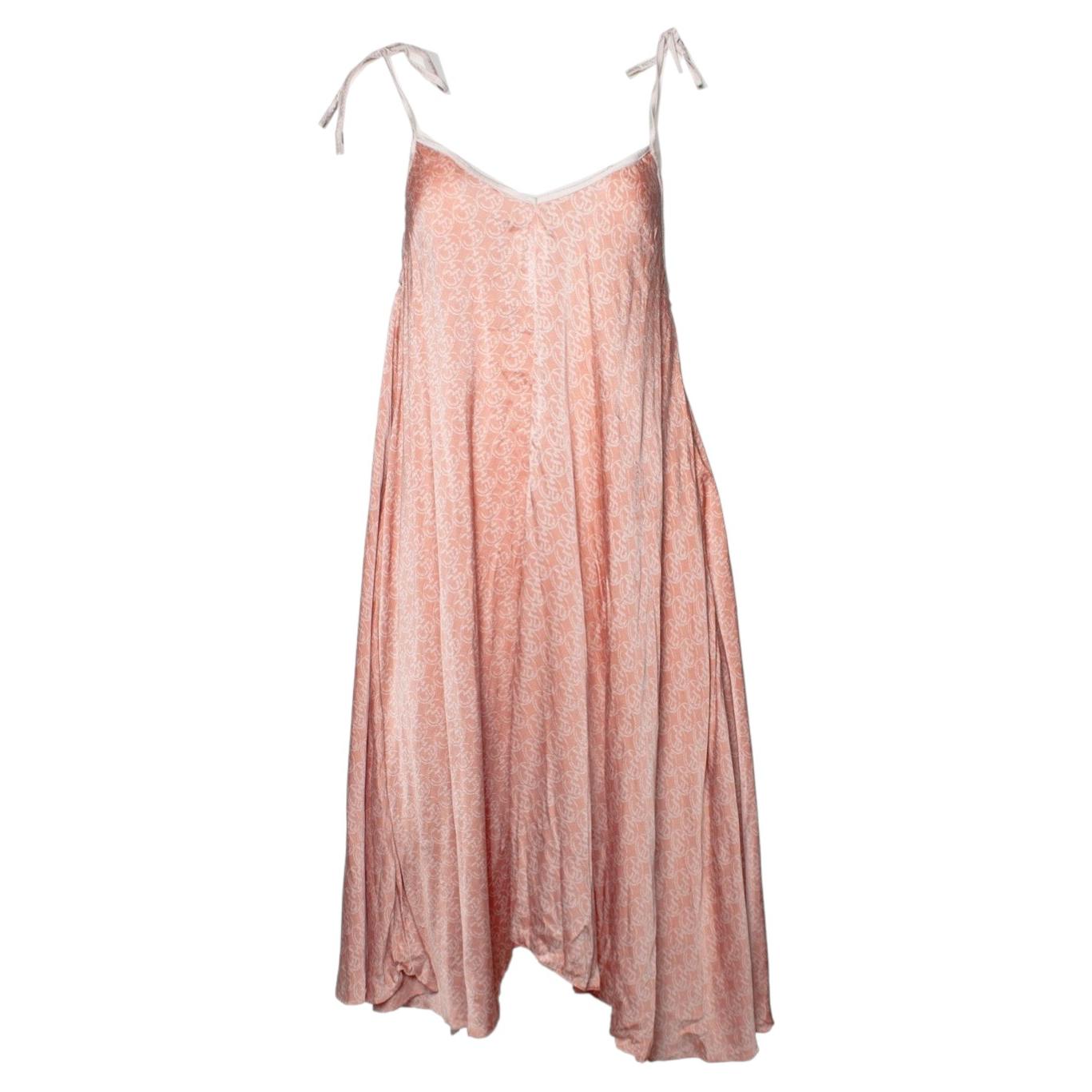 Rabens Saloner, Pink silk dress