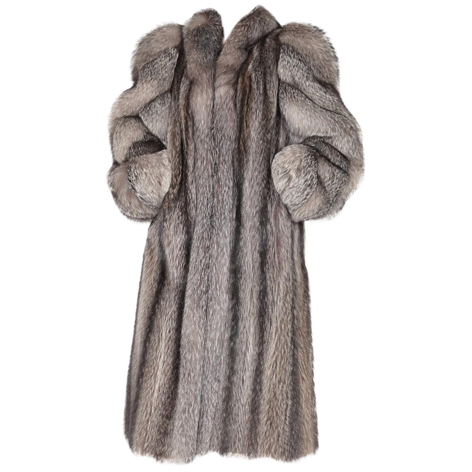 Raccoon fur coat with silver fox trim and sleeves size 8-10 For Sale at  1stDibs | silver mink coat