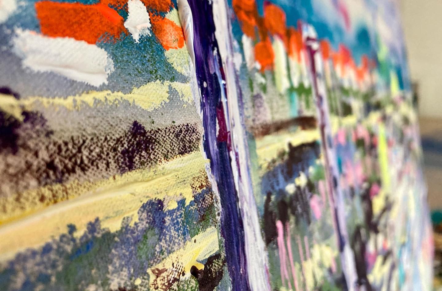 Como cambia el cielo de Rachael Dalzell, pintura acrílica vibrante sobre lienzo en venta 1