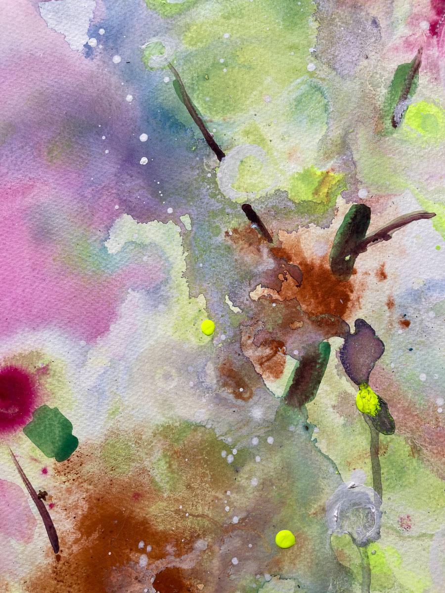 Die Künstlerin setzt bei dieser erbaulichen Darstellung der englischen Blume auf einen freien Umgang mit Farbe und leuchtenden Farben.

Rachaels Arbeiten auf Papier sind besonders organisch.  Man lässt die verdünnte Farbe auf einer feuchten