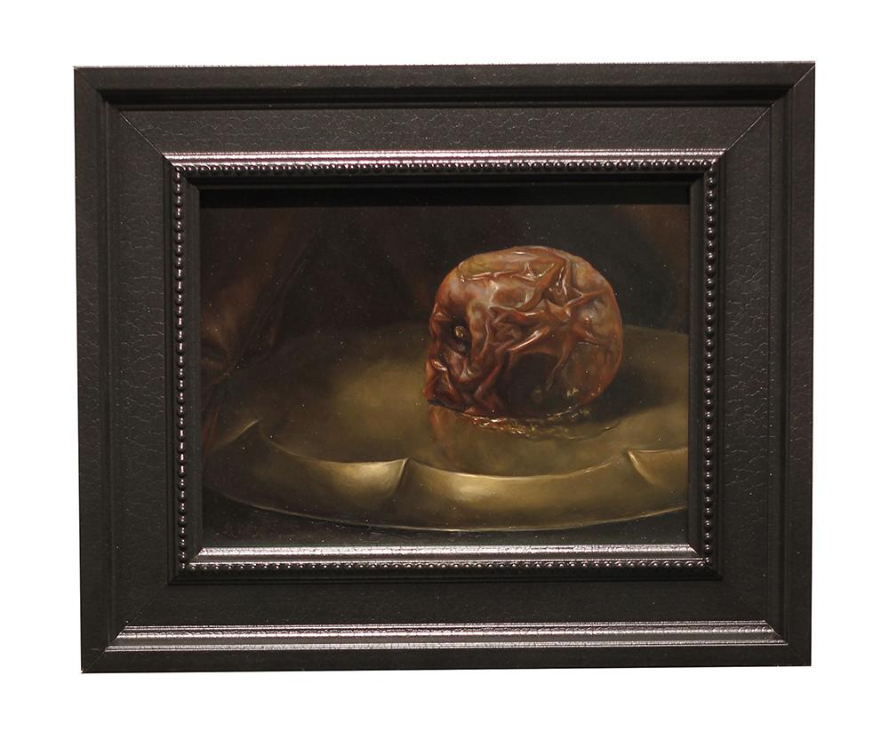 Nature morte « Rotting Apple, Supine » - Peinture à l'huile - Fruits - Painting de Rachel Bess