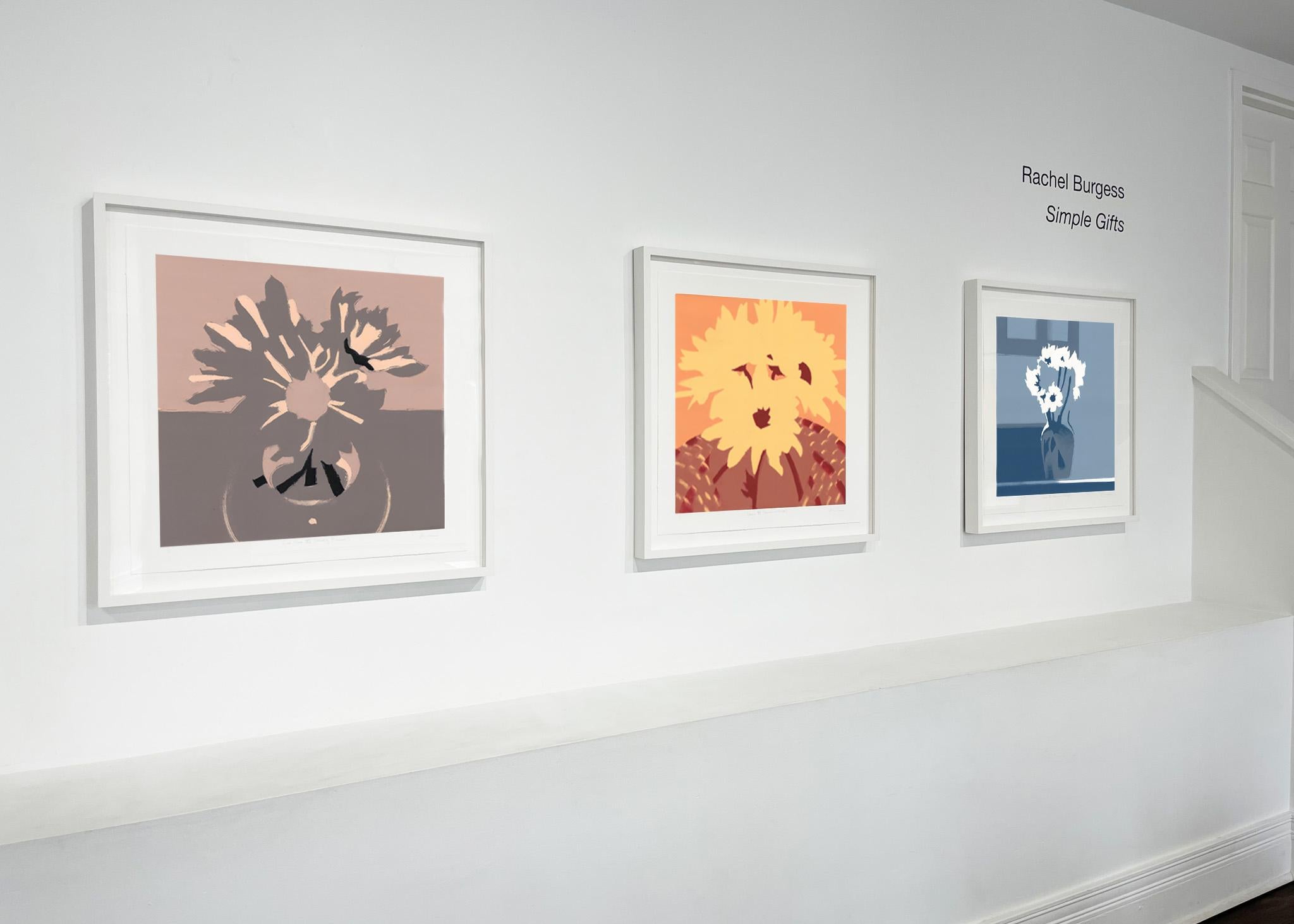 Daisies XV (Margherite e specchio) (astratto, natura morta, monotipo, fiori, blu) - Still-Life Print Blu di Rachel Burgess