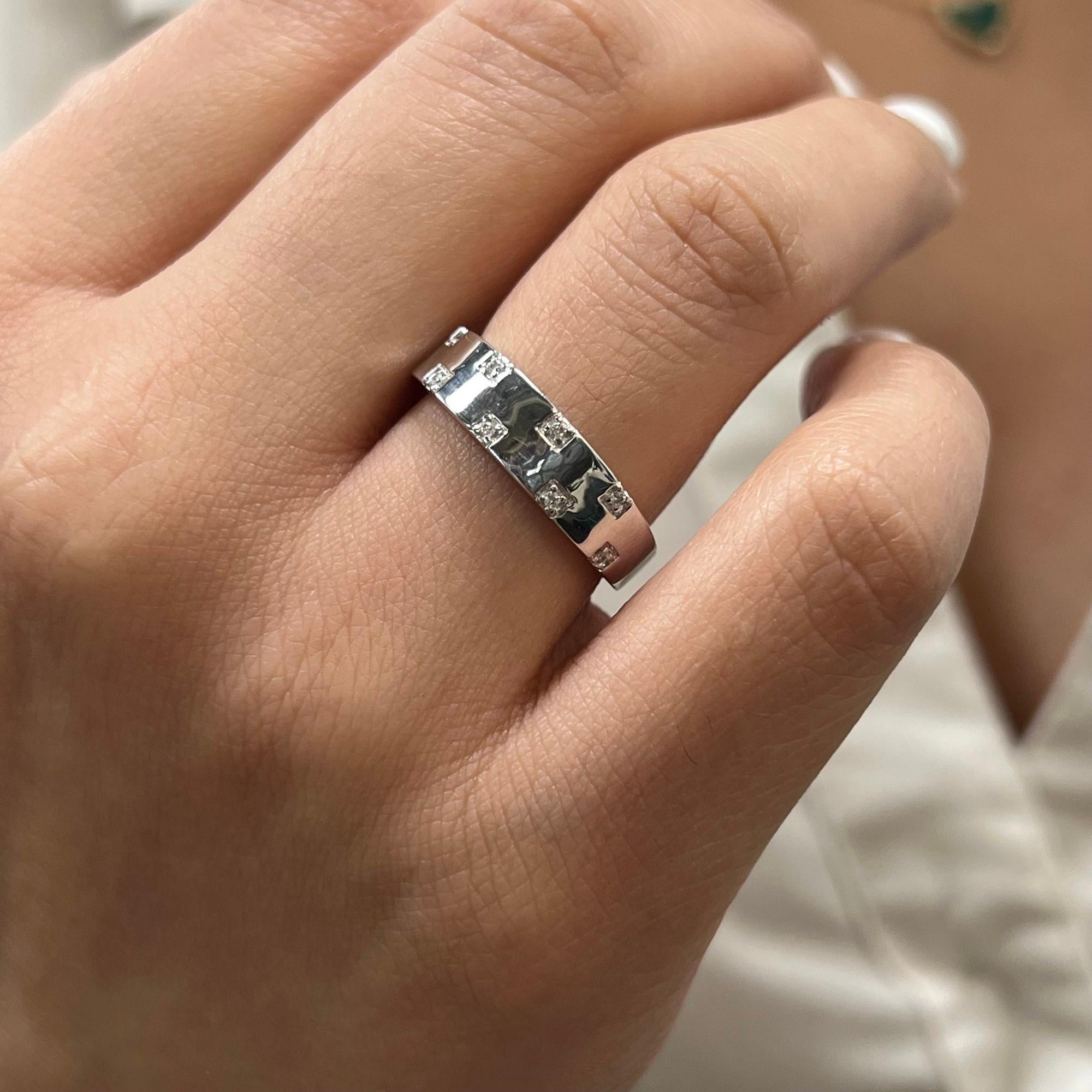 Rachel Koen 0.05cttw Round Cut Diamond Band Ring 18K White Gold For Sale 1