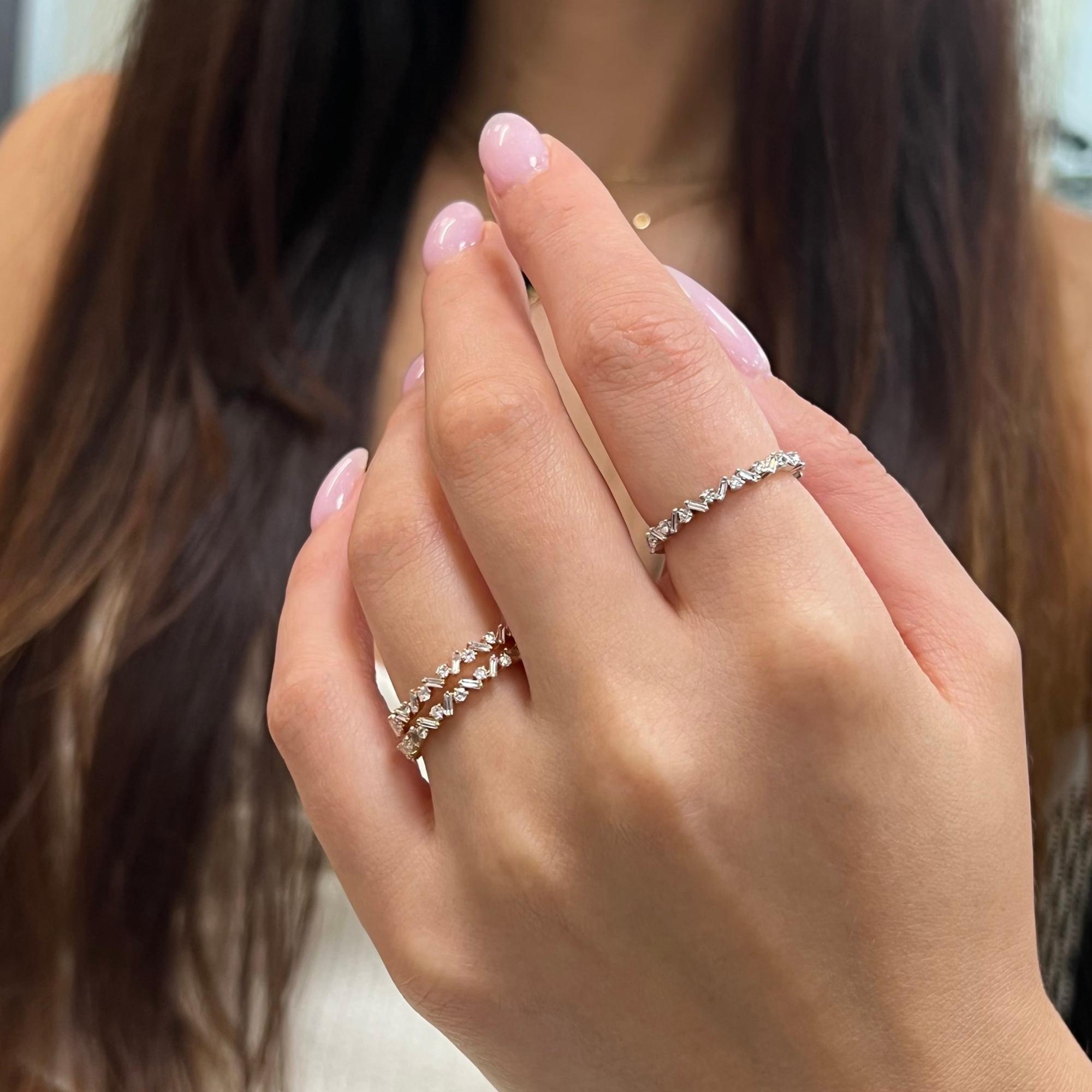 Donna Anello Rachel Koen con diamante taglio baguette e rotondo da 0,30 carati in oro rosa 18 carati in vendita
