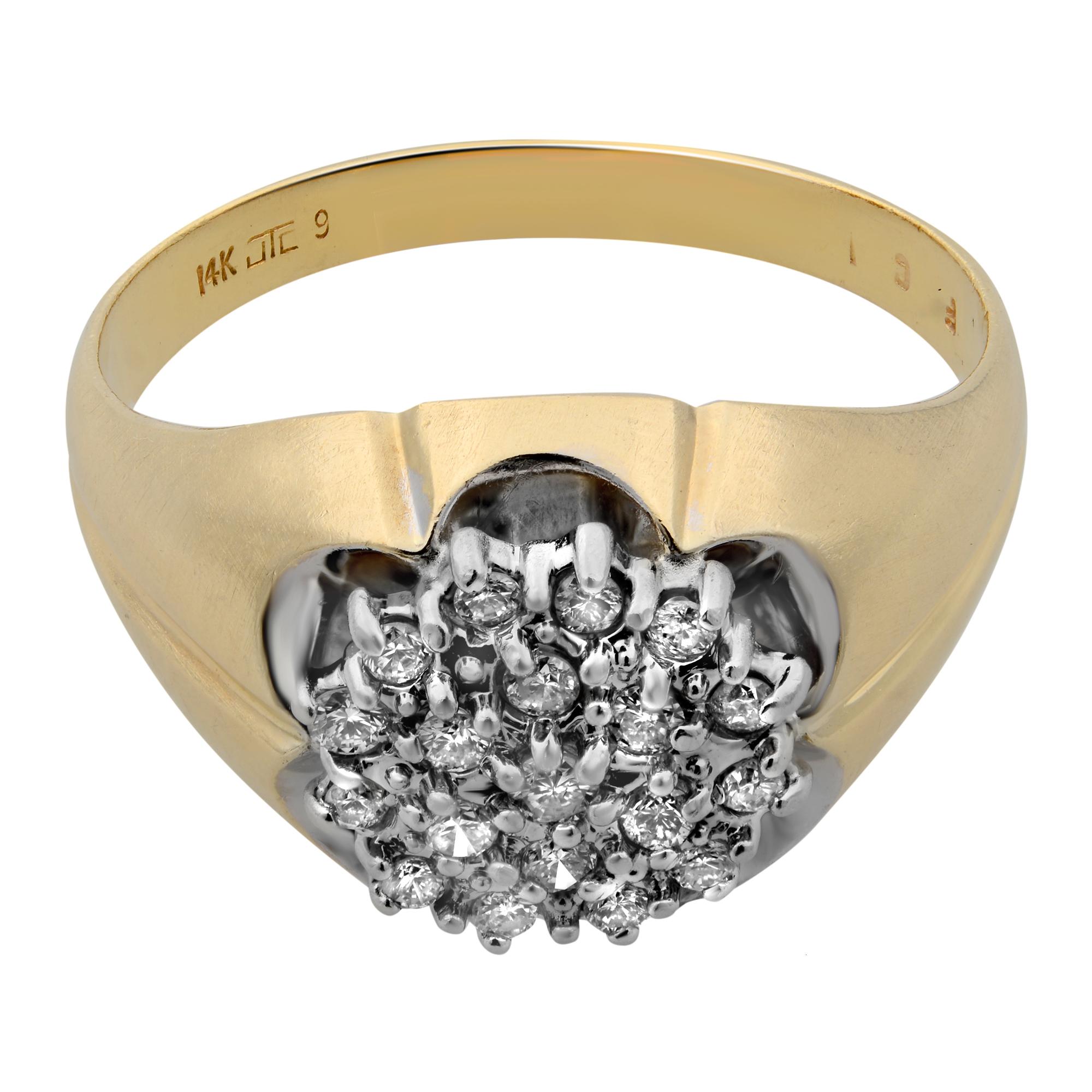 Dieser elegante Damenring ist mit rund geschliffenen, weiß schimmernden Diamanten von 0,50 Karat besetzt. Gefertigt aus feinem 14-karätigem Gelbgold. Die Ringgröße ist 8 (kann in der Größe geändert werden). Gesamtgewicht: 4,14 Gramm. Toller