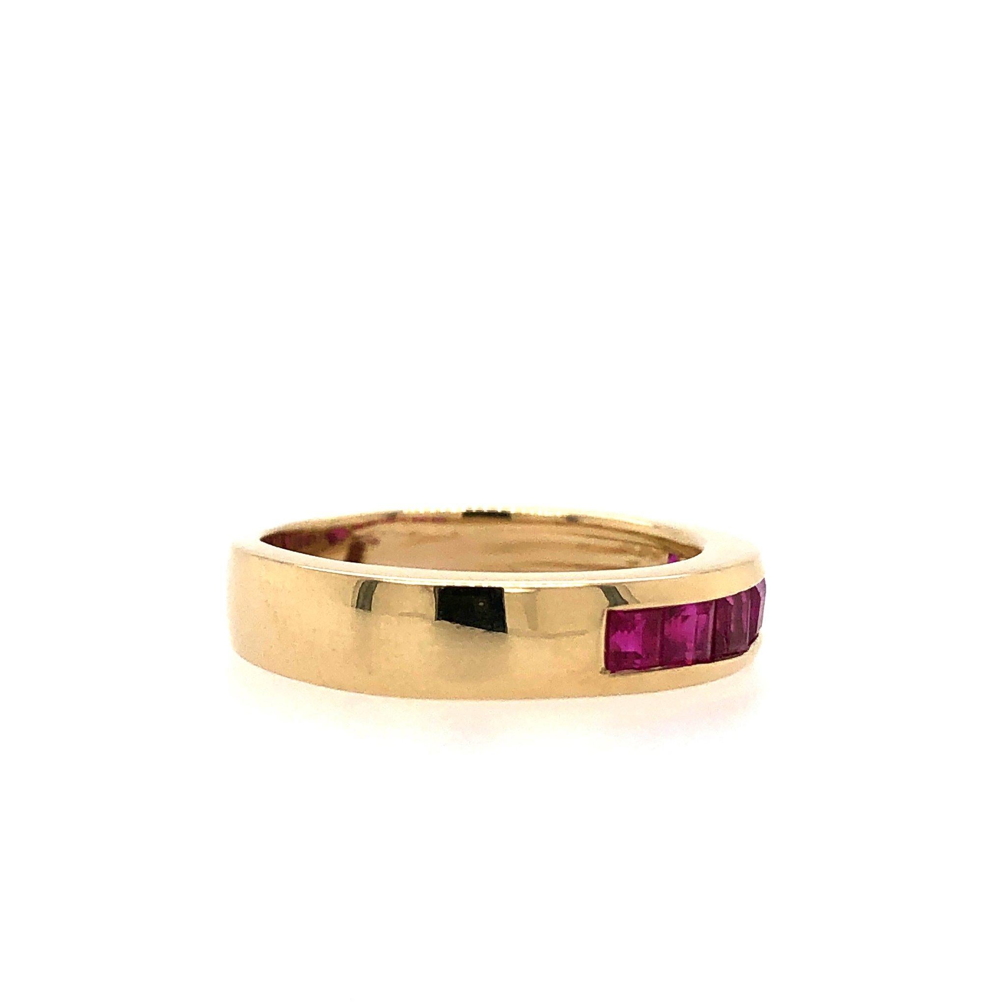 Rachel Koen 0,84 Karat Gesamtgewicht Prinzessinnenschliff Rosa Rubin Band Ring 14K Gelbgold (Moderne)