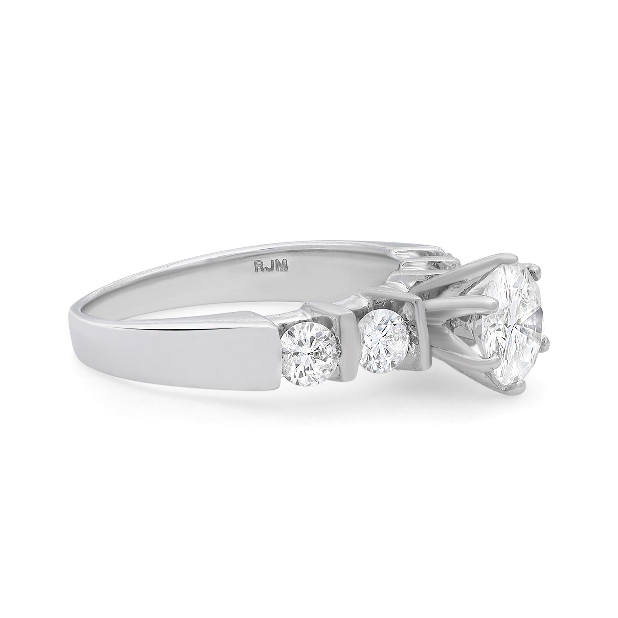 Taille ronde Rachel Koen Bague de fiançailles en or blanc 14 carats avec diamant taille ronde de 1,35 carat, taille 5,75 en vente