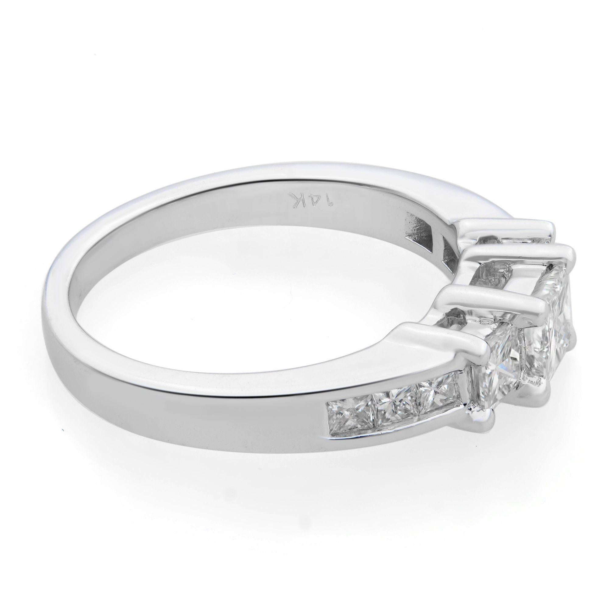 Modern Rachel Koen 14 Karat Gold Three-Stone Princess Cut Engagement Ring 1.46 Carat For Sale