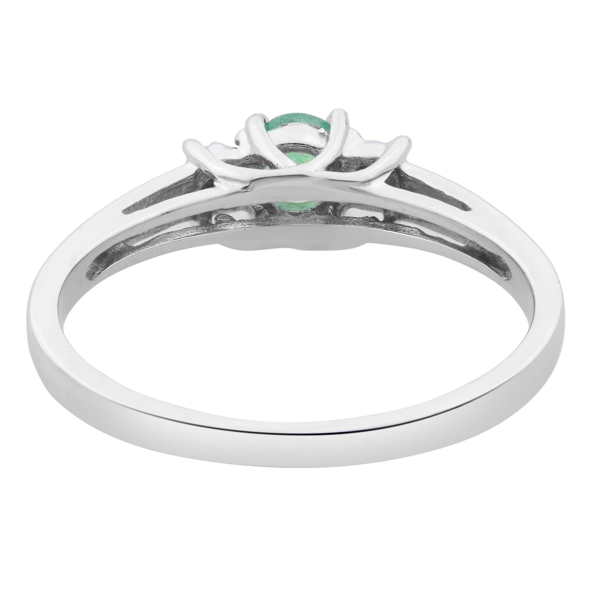 Rachel Koen 14K White Gold Emerald 0.25cttw Diamond 0.02cttw Ladies Ring SZ7 In New Condition For Sale In New York, NY