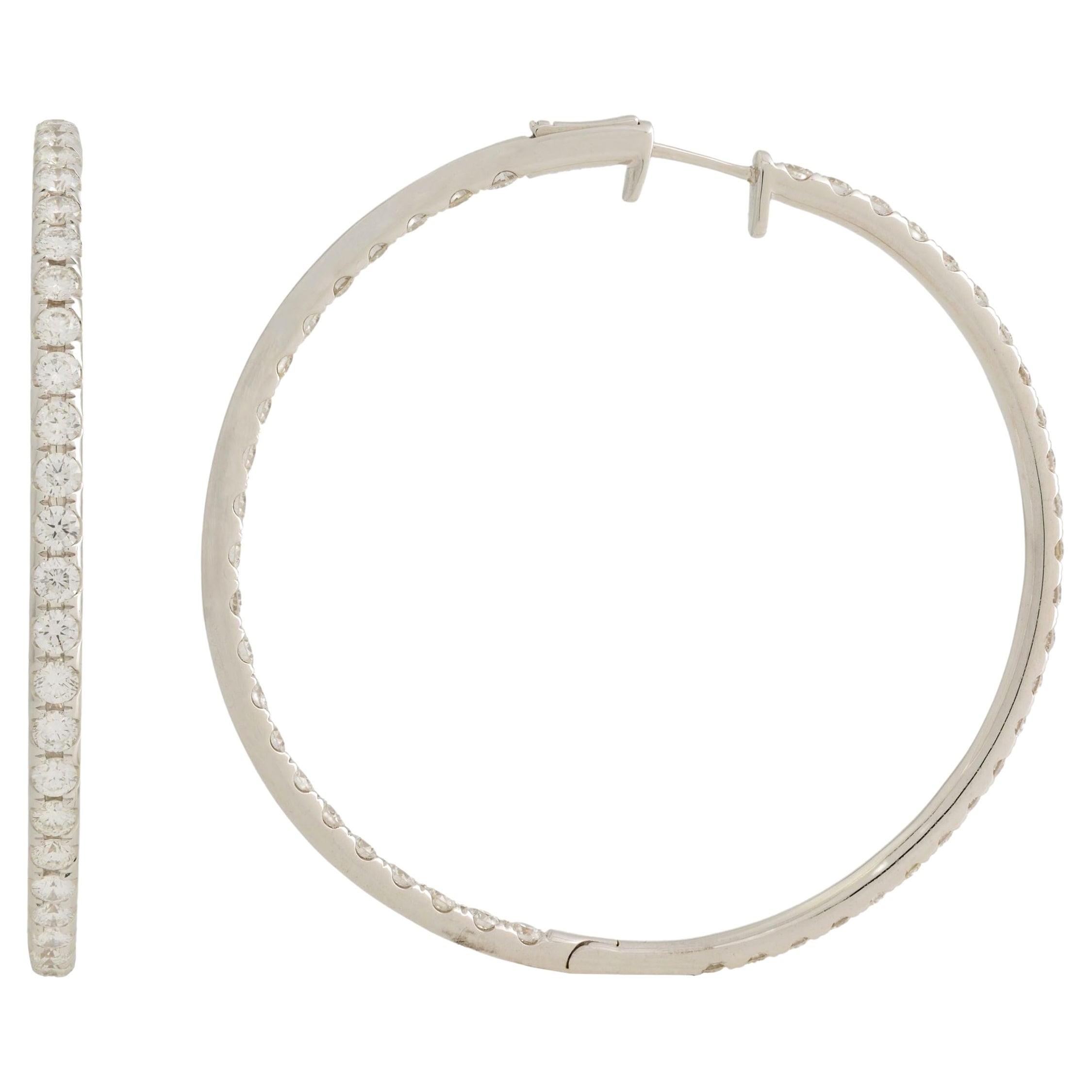 Rachel Koen - Orecchini a cerchio medi in oro bianco 18 carati con pavé di diamanti 4,60 carati