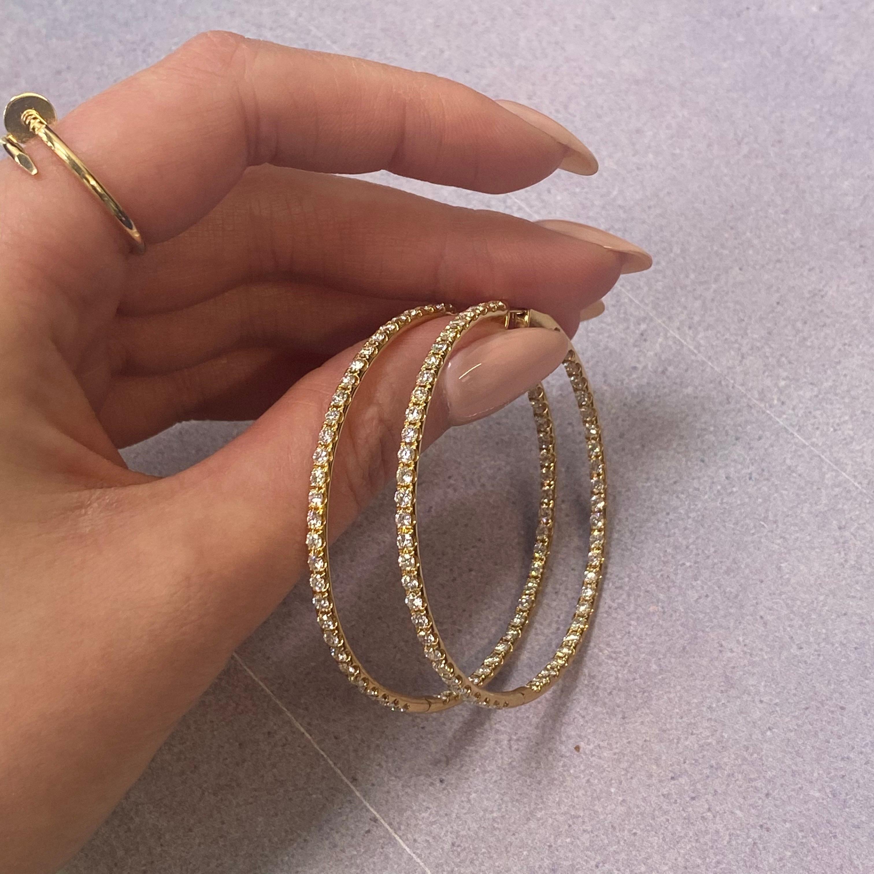 Round Cut Rachel Koen 18 Karat Yellow Gold Pave Diamond Large Hoop Earrings 5.25 Carat For Sale