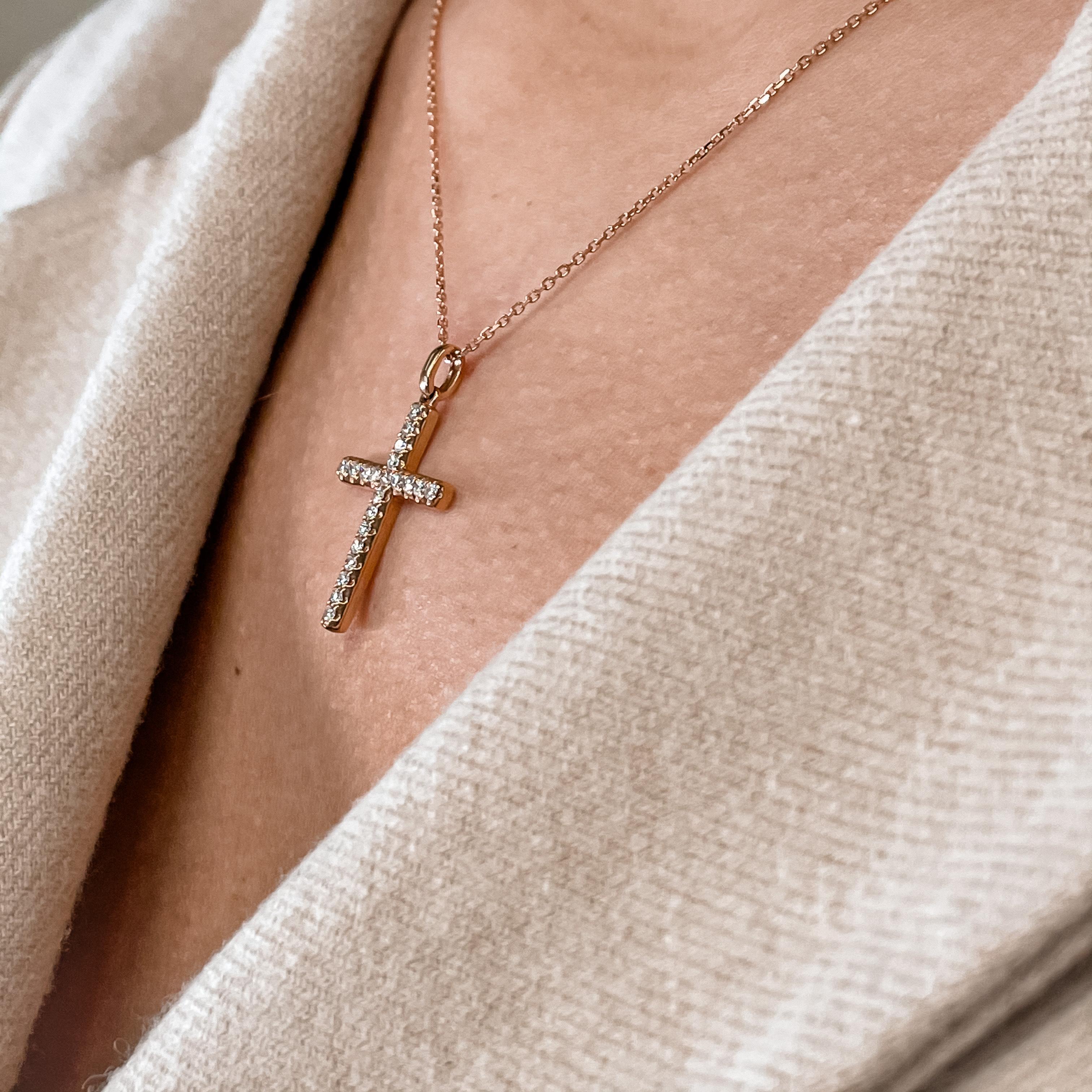 Rachel Koen 18k Rose Gold Diamond Ladies Cross Pendant Necklace 0.38cttw In New Condition In New York, NY