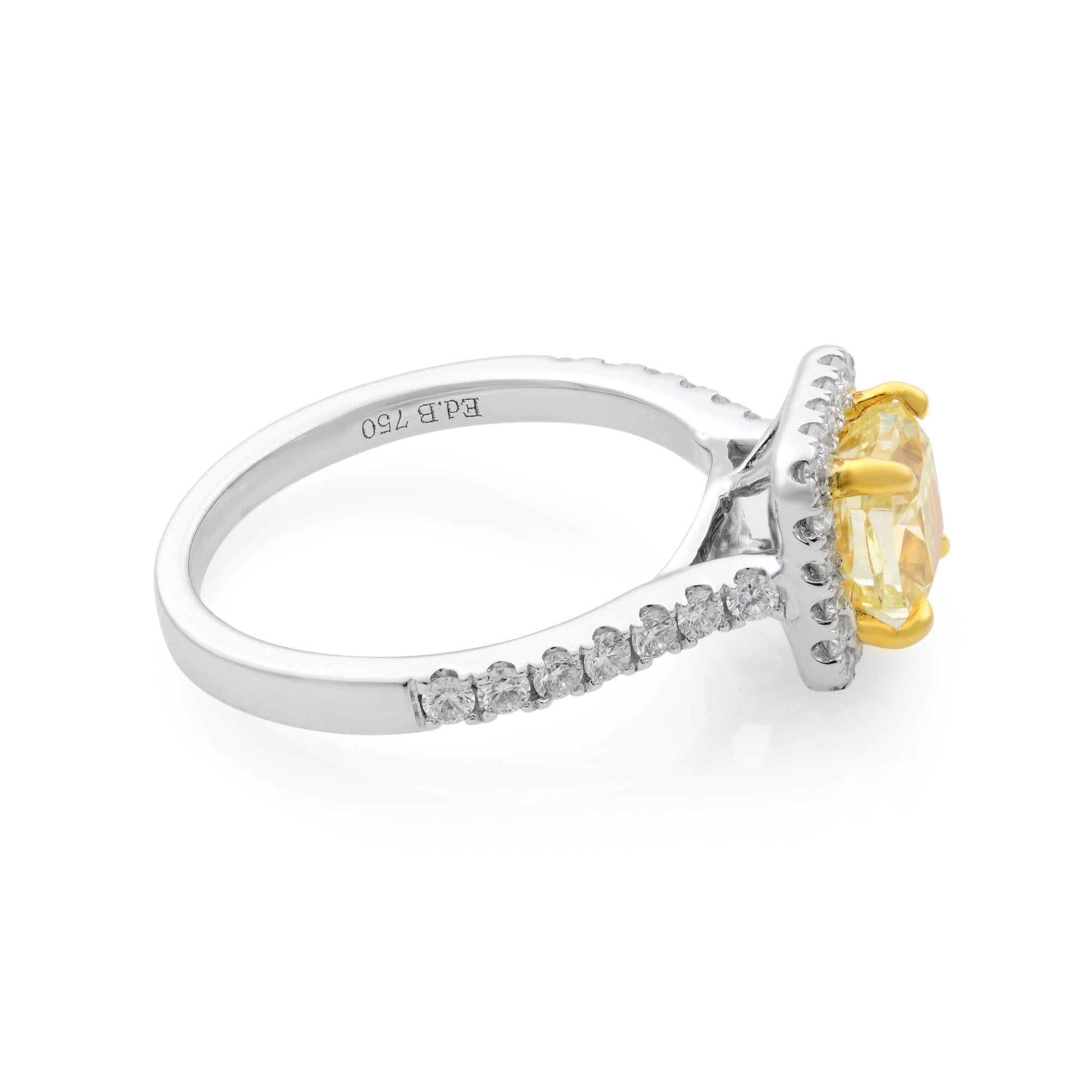Modern Rachel Koen 18 Karat White Gold Fancy Yellow Diamond Ring with Halo 1.36 Carat