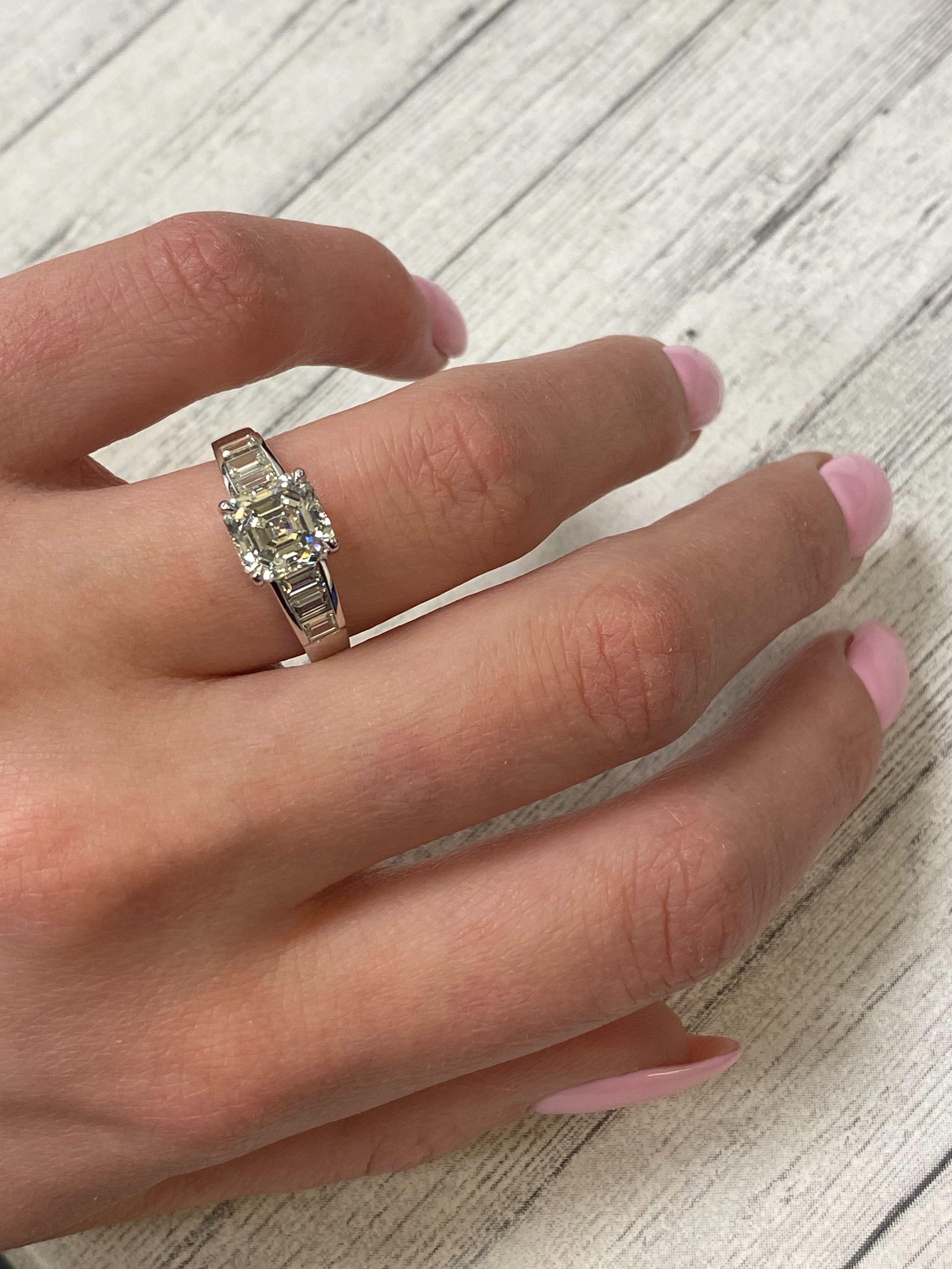 Women's Rachel Koen 18 Karat White Gold Square Emerald Cut Diamond Ring 2.21 Carat For Sale