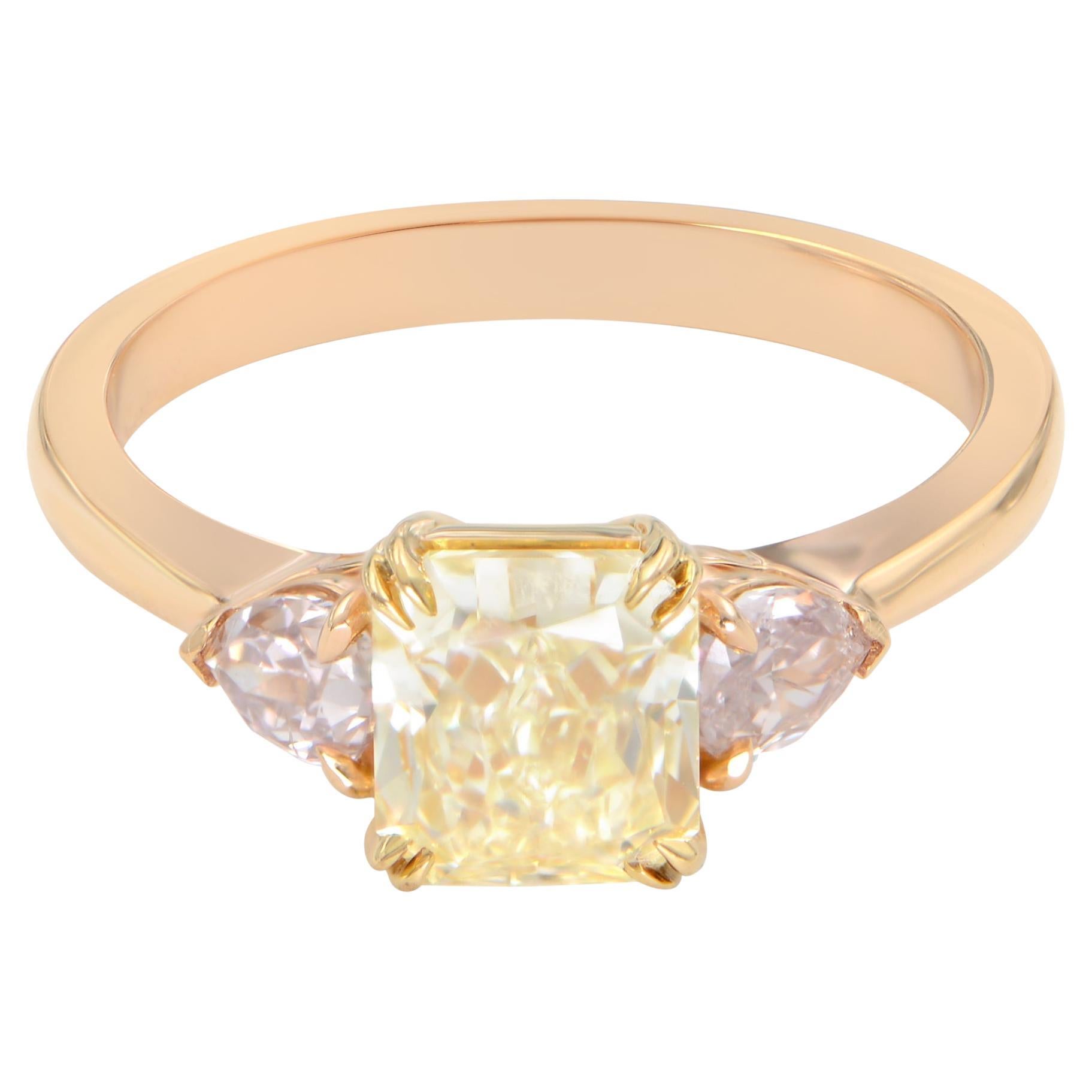 Rachel Koen 18K Yellow Gold Asscher and Pear Shaped Three-Stone Ring 1.37 Carat For Sale