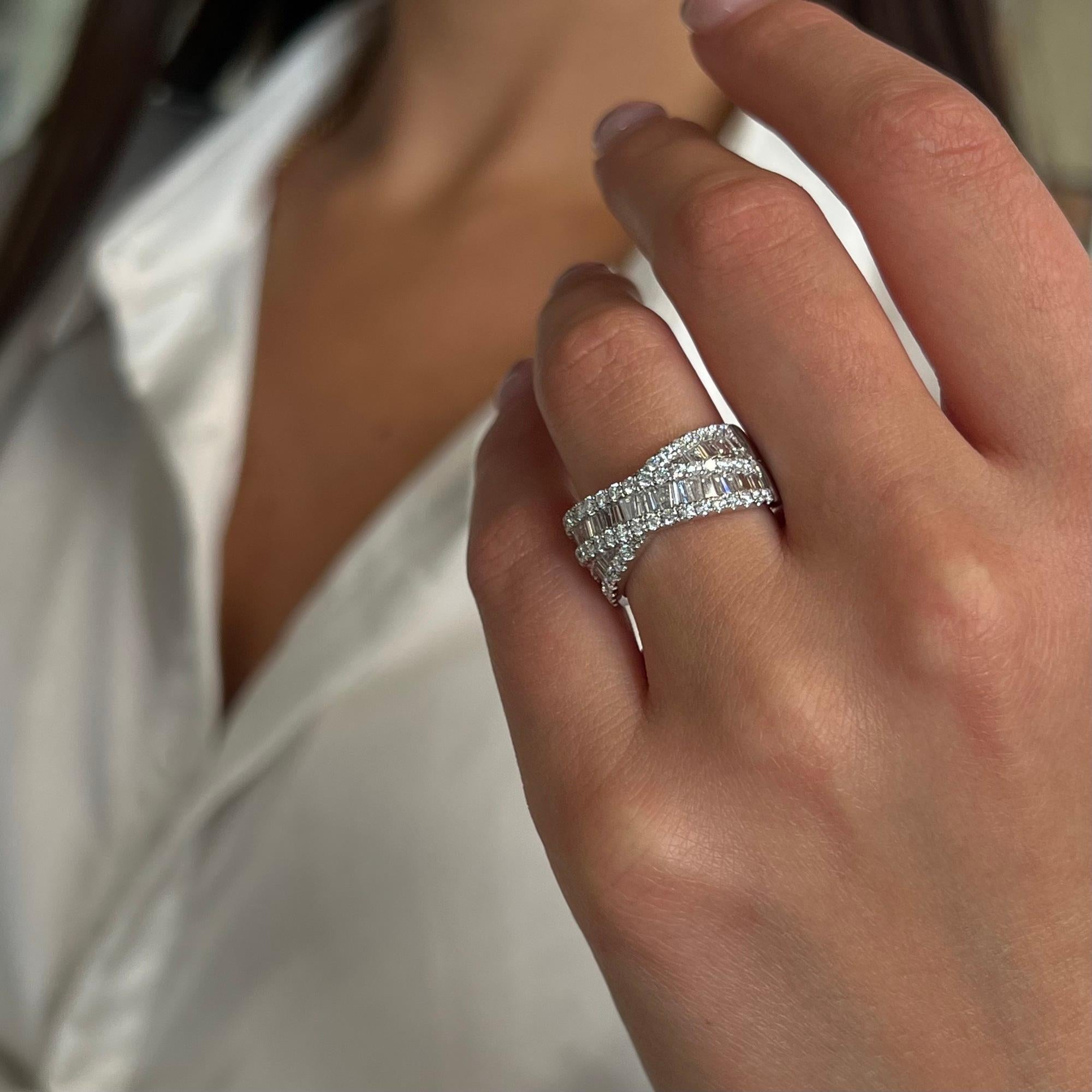 Rachel Koen 2.06cttw Baguette & Round Diamond Ring 18K White Gold In New Condition For Sale In New York, NY