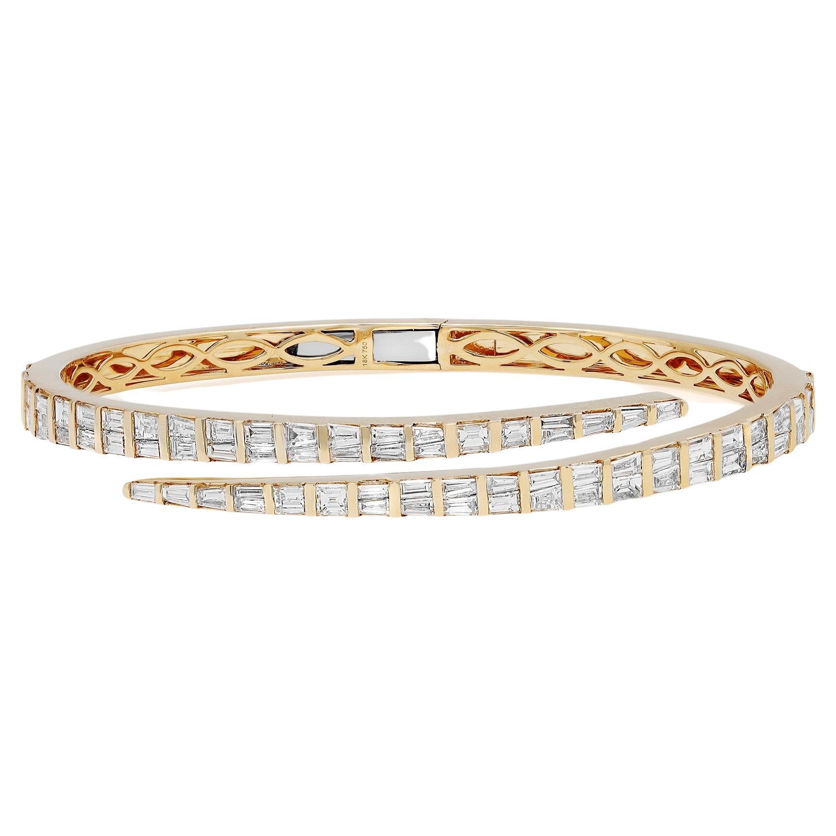 Rachel Koen 4.27Ctw Tapered Baguette Cut Diamond Bangle Bracelet 18K Yellow Gold For Sale