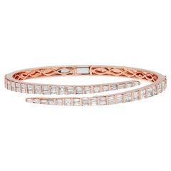 Rachel Koen Bracelet jonc en or rose 18 carats avec diamants taille baguette effilés de 4,36 carats