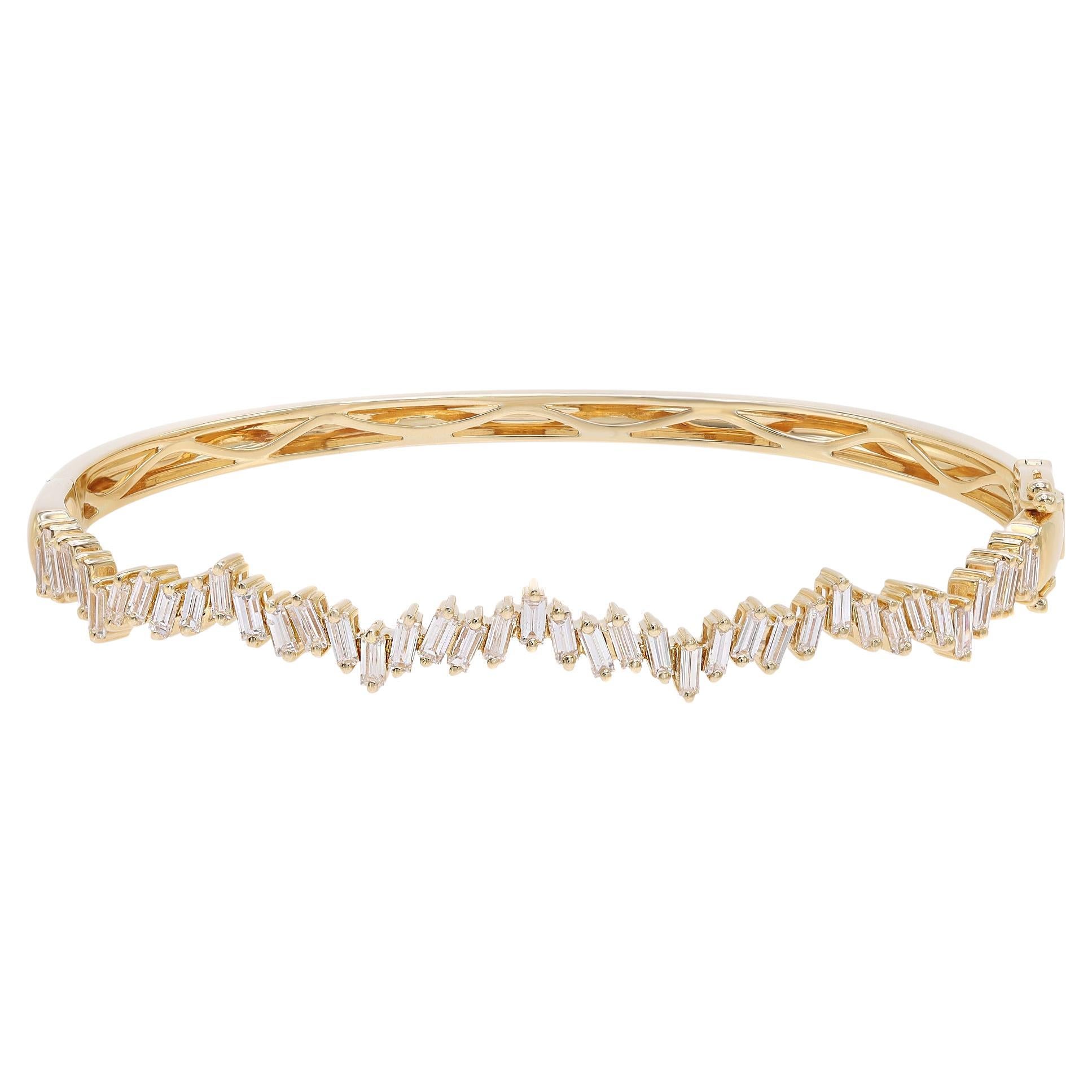 Rachel Koen Bracelet jonc en or jaune 18 carats avec diamants taille baguette (1,60 ct. pt.) en vente