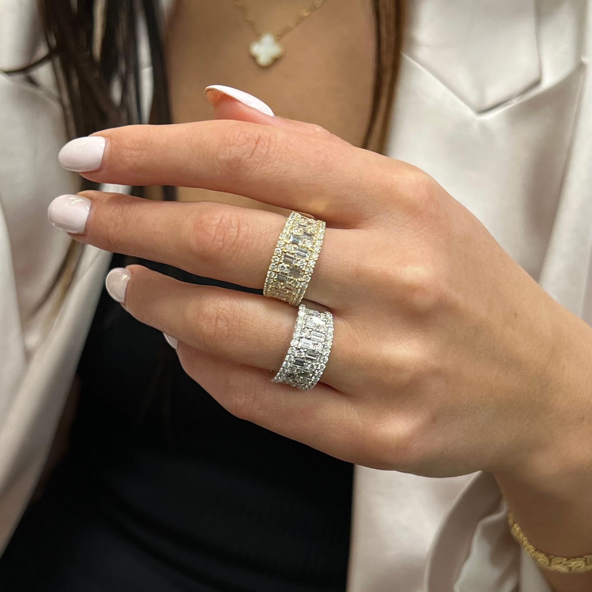 Anello Rachel Koen con diamante taglio rotondo baguette in oro bianco 18 carati 2.11Cttw In condizioni Nuovo in vendita a New York, NY