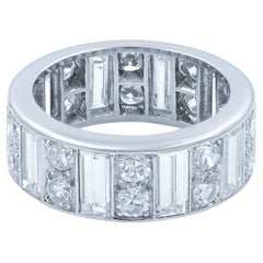 Rachel Koen, anneau d'éternité en platine avec diamants baguettes et ronds de 4,00 carats poids total
