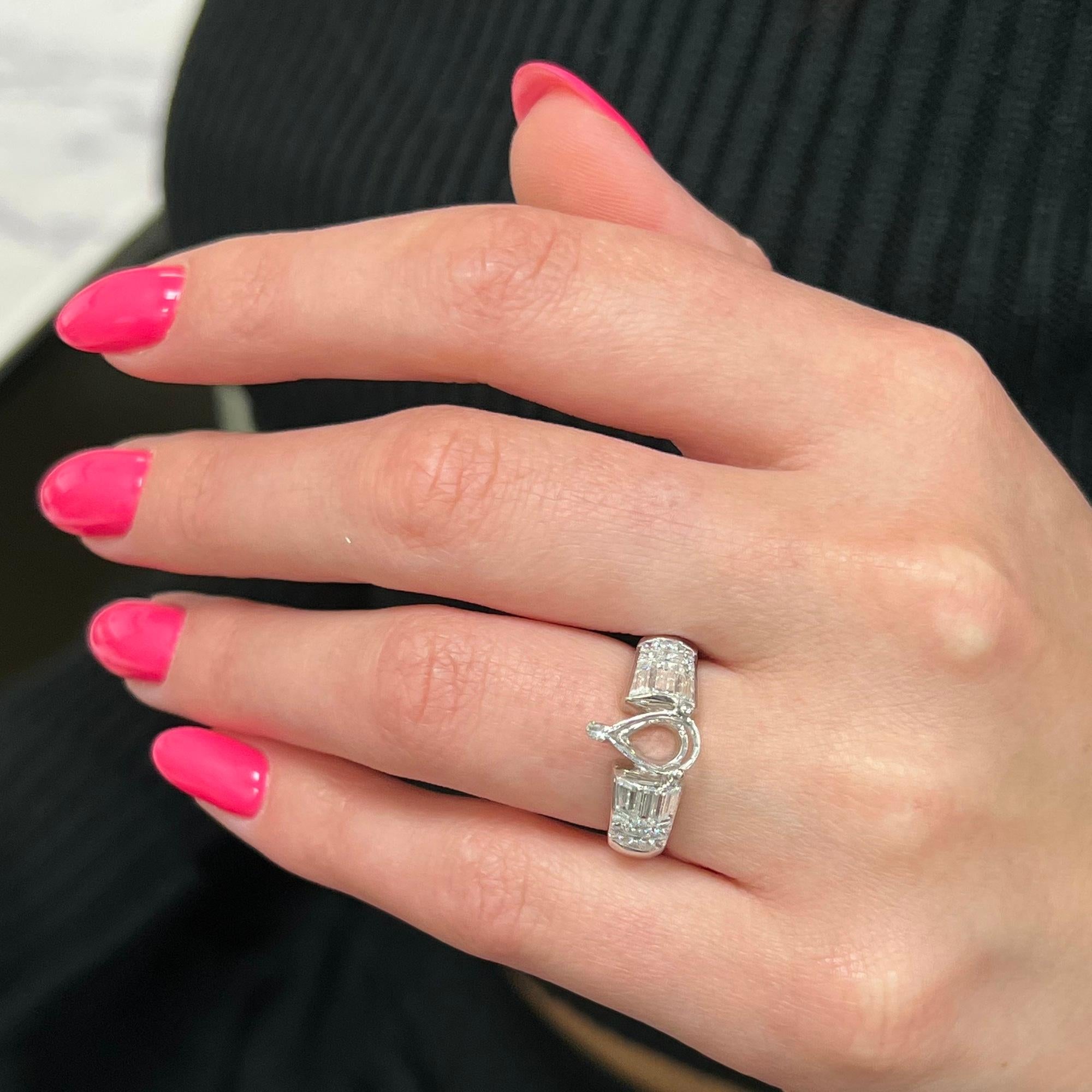Rachel Koen, Verlobungsring mit Diamant-Akzent aus Platinguss, 1,25 Gesamtkaratgewicht (Baguetteschliff) im Angebot