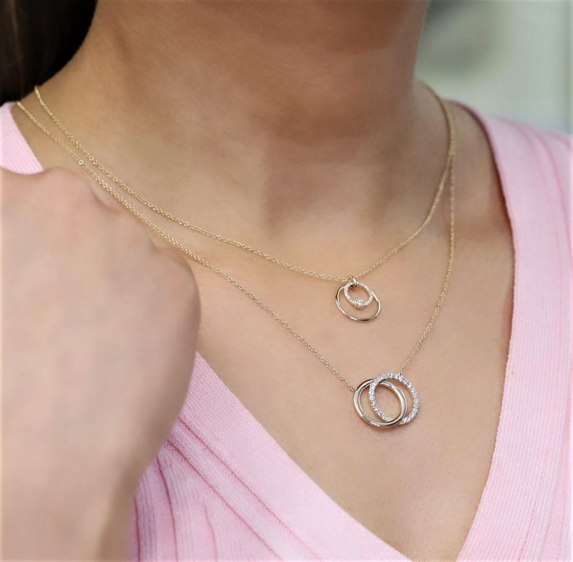 Women's Rachel Koen Diamond Interlocking Rings Pendant Necklace 14K Yellow Gold 0.31cttw For Sale