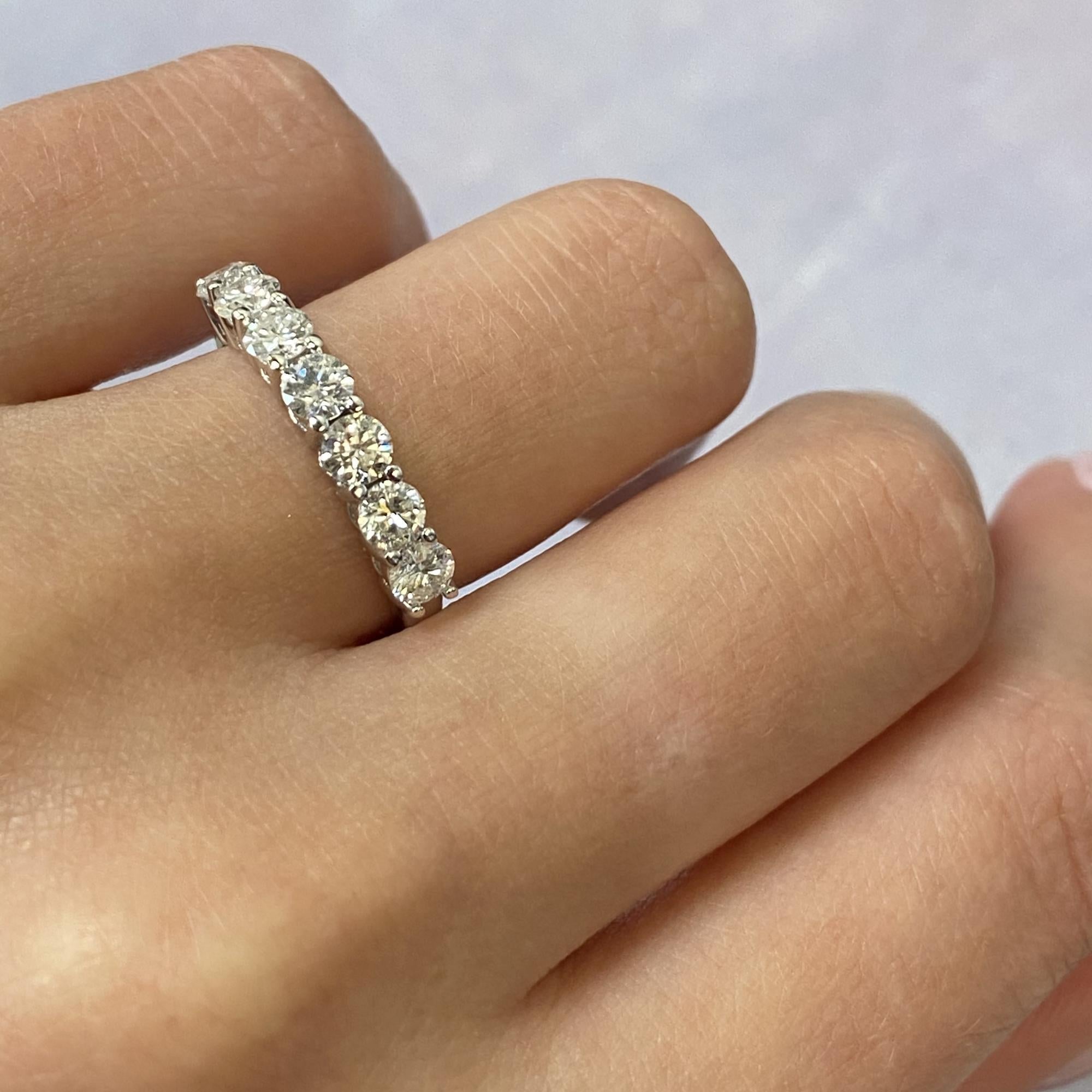 Rachel Koen Diamond Ladies Wedding Band Ring 14K White Gold 1.14cttw In New Condition For Sale In New York, NY