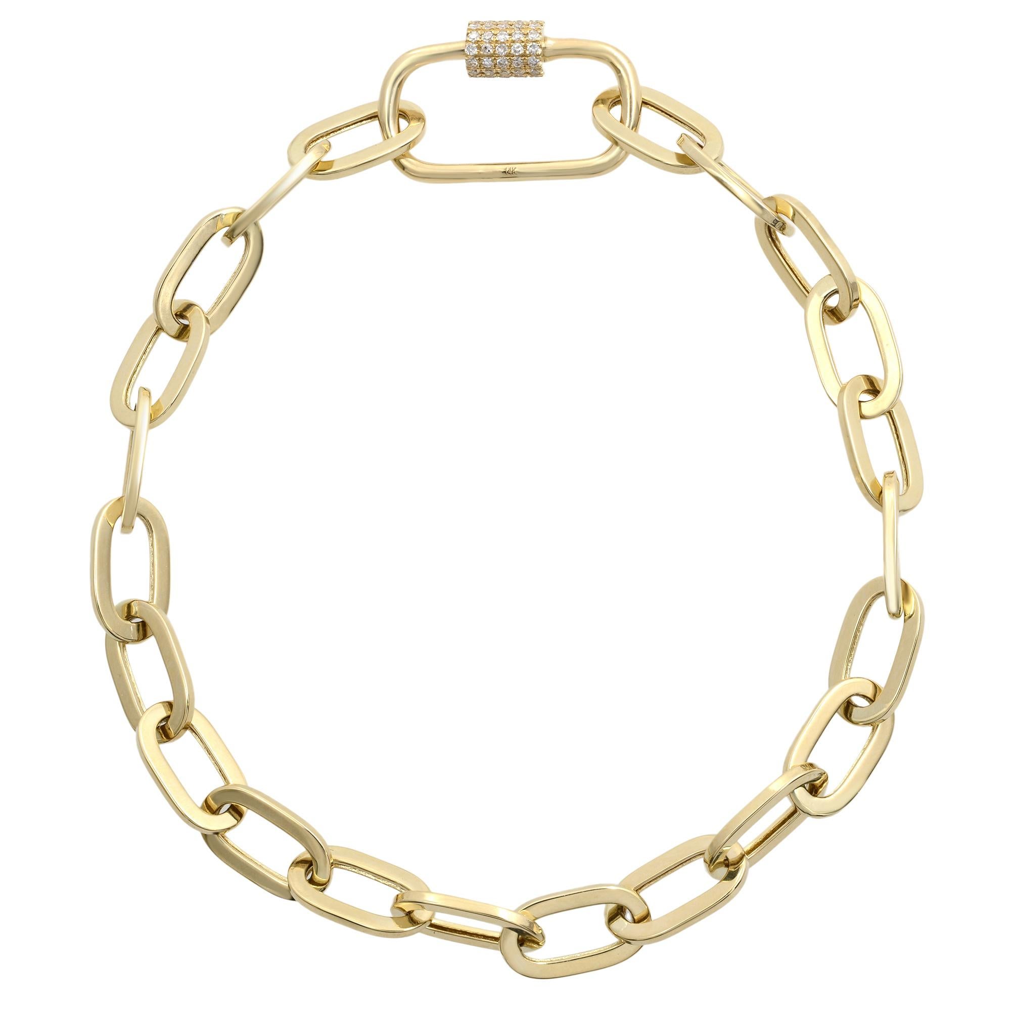 Get the perfect complementary everyday look with this weightless paperclip bracelet crafted in high polish 14K yellow gold. It's stackable and easy to mix and match. This bracelet features paper clip links. Each link measuring 9.7mm x 5.5mm each