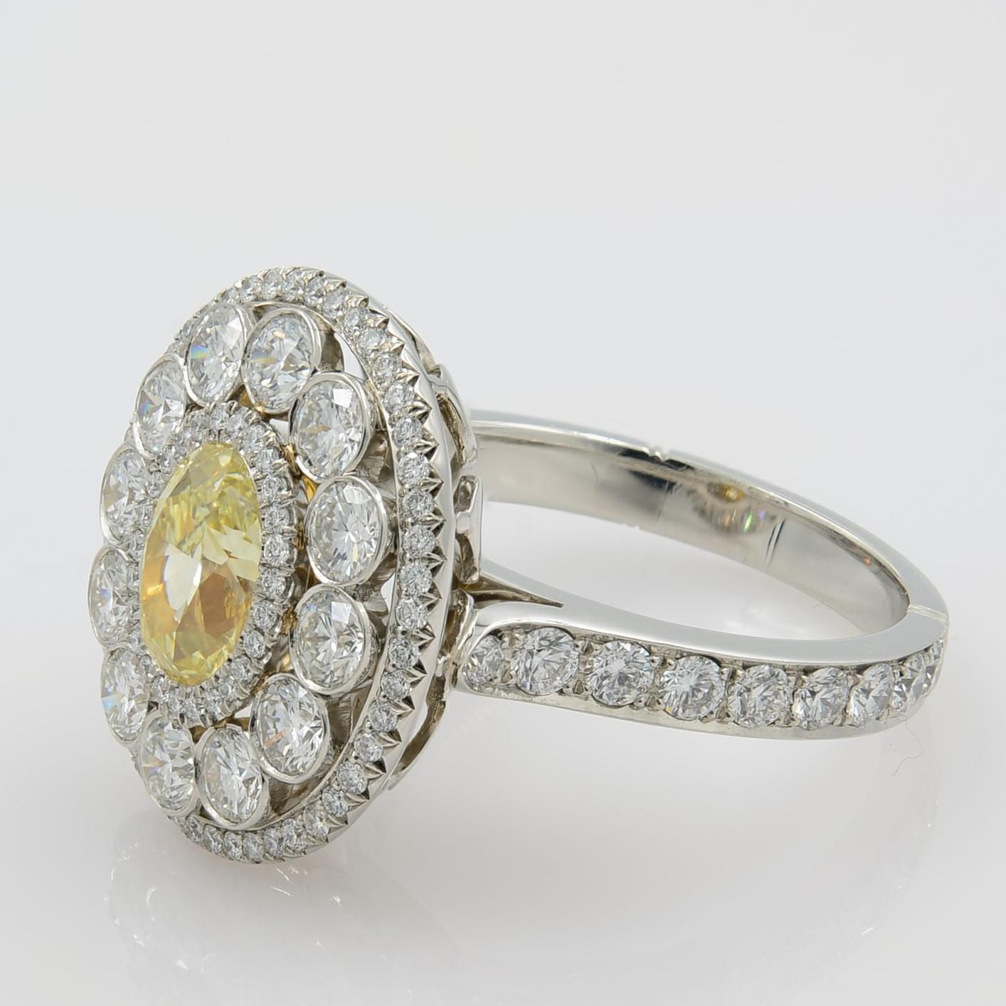 Modern Rachel Koen Fancy Yellow 1.02ct Oval Diamond Engagement Ring Platinum For Sale