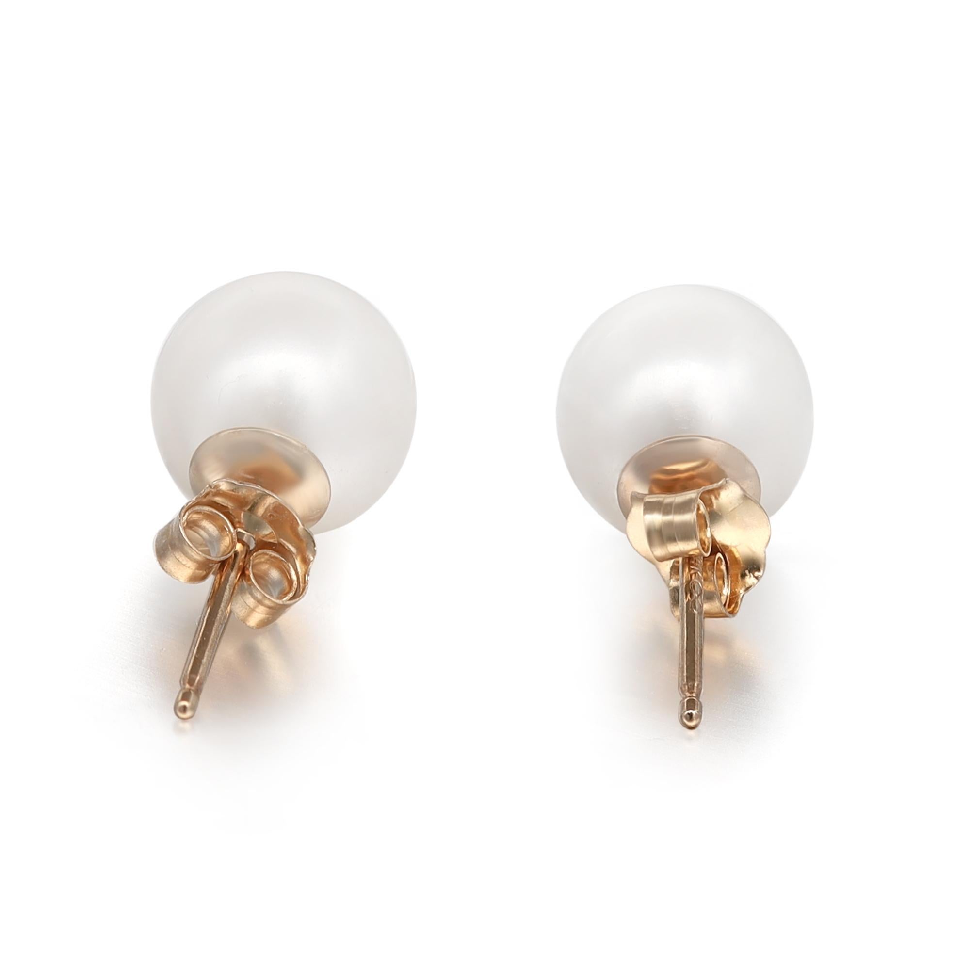 Modern Rachel Koen Fresh Water White Pearl Stud Earrings 14K Yellow Gold For Sale