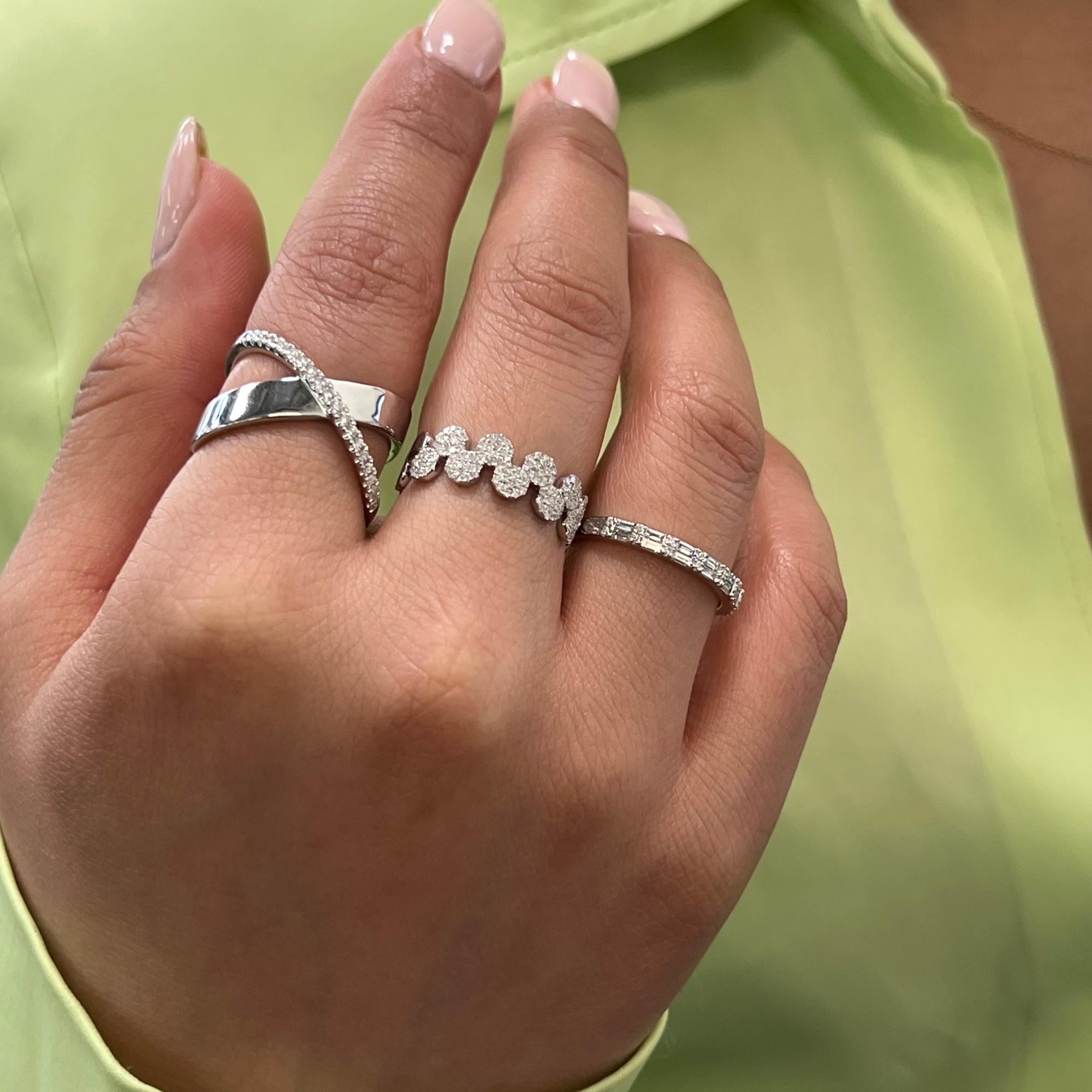 Women's or Men's Rachel Koen Pave Round Cut Diamond Ring 14K White Gold 0.33Cttw For Sale