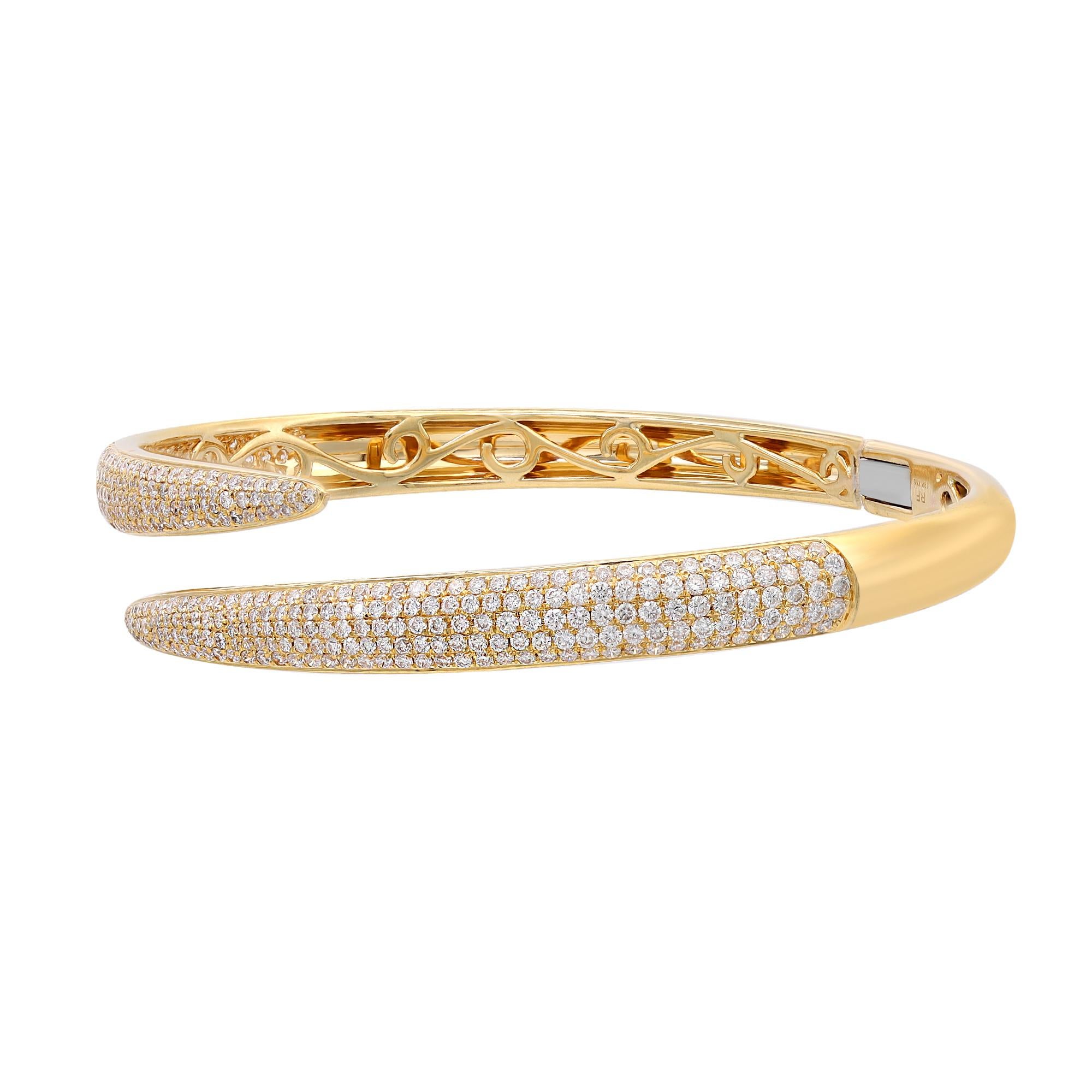 Modern Rachel Koen Pave Set Round Cut Diamond Bangle Bracelet 18K Yellow Gold 2.70cttw For Sale