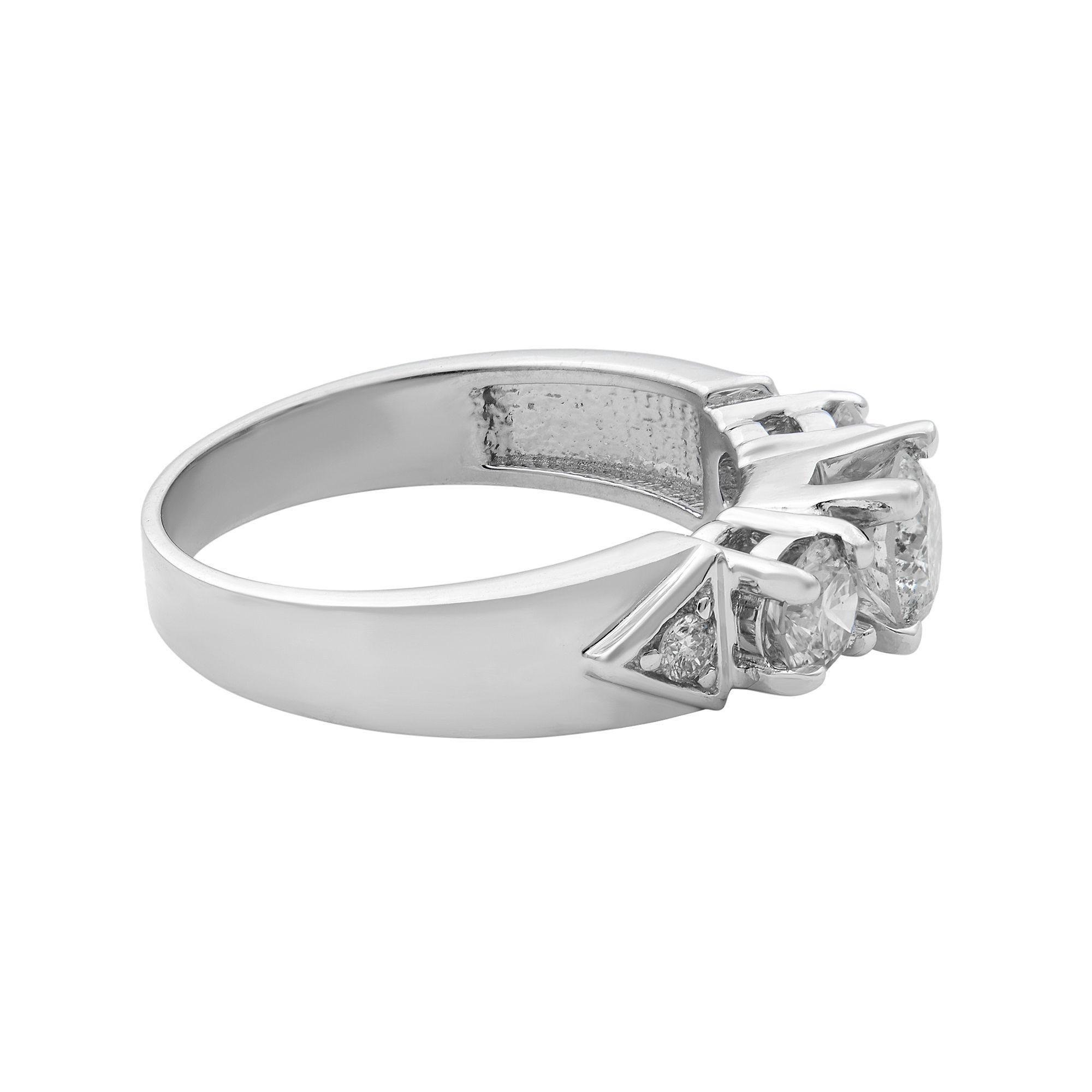 Modern Rachel Koen Round Cut Diamond Engagement Ring 18K White Gold 1.00cttw For Sale