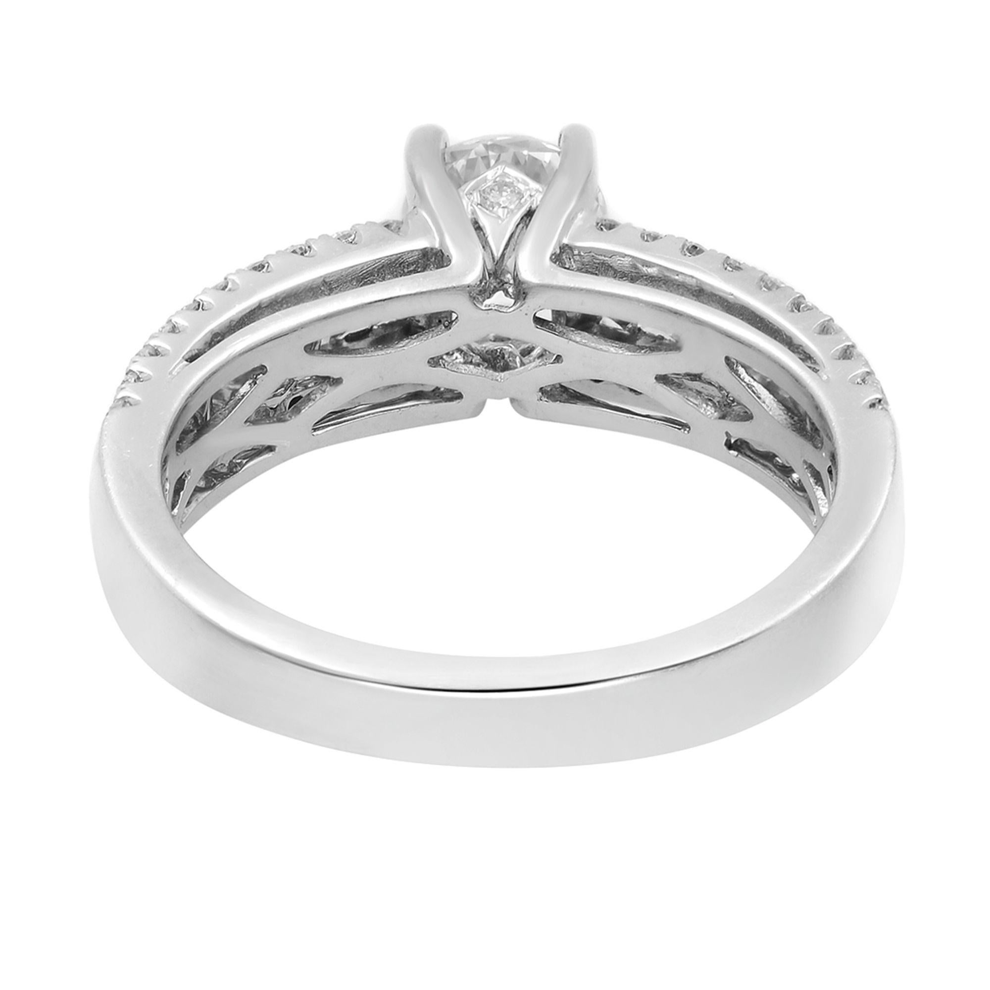 Anello di fidanzamento Rachel Koen con taglio rotondo in oro bianco 18K 0,71cts In condizioni Nuovo in vendita a New York, NY