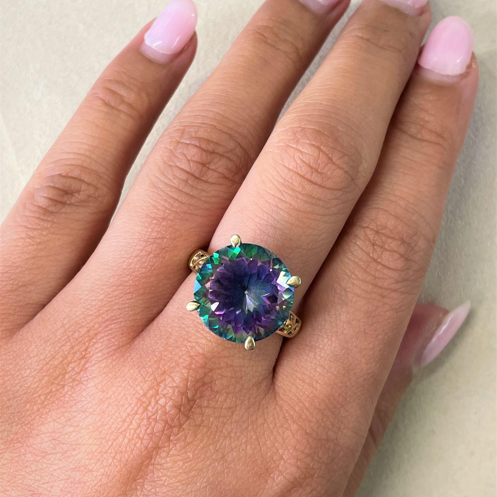 Rachel Koen Round Mystic Rainbow Topaz Cocktail Ring 10K Yellow Gold In Excellent Condition In New York, NY