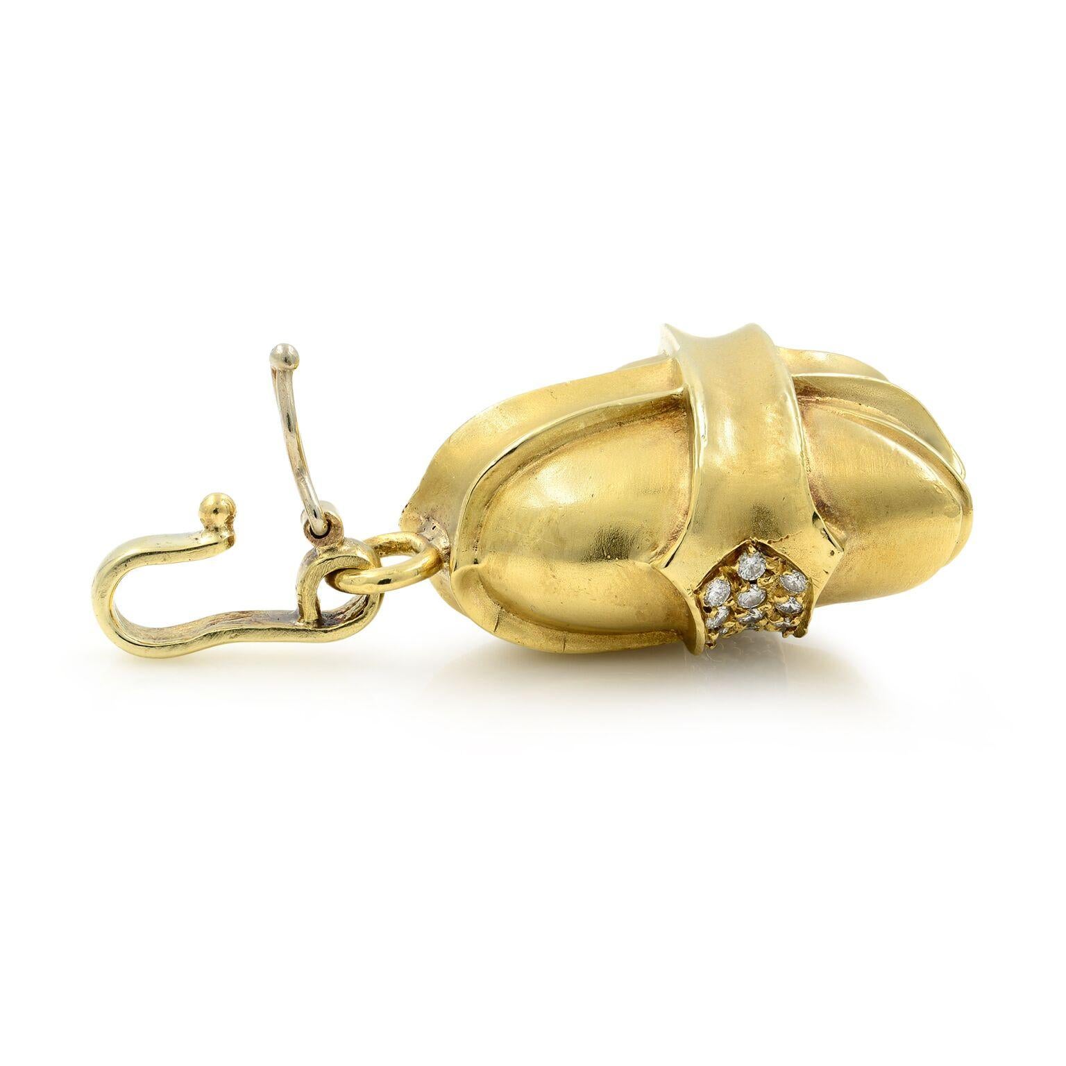 Taille ronde Rachel Koen Pendentif cœur en or jaune 14 carats avec diamants massif de 1,00 carat poids total en vente