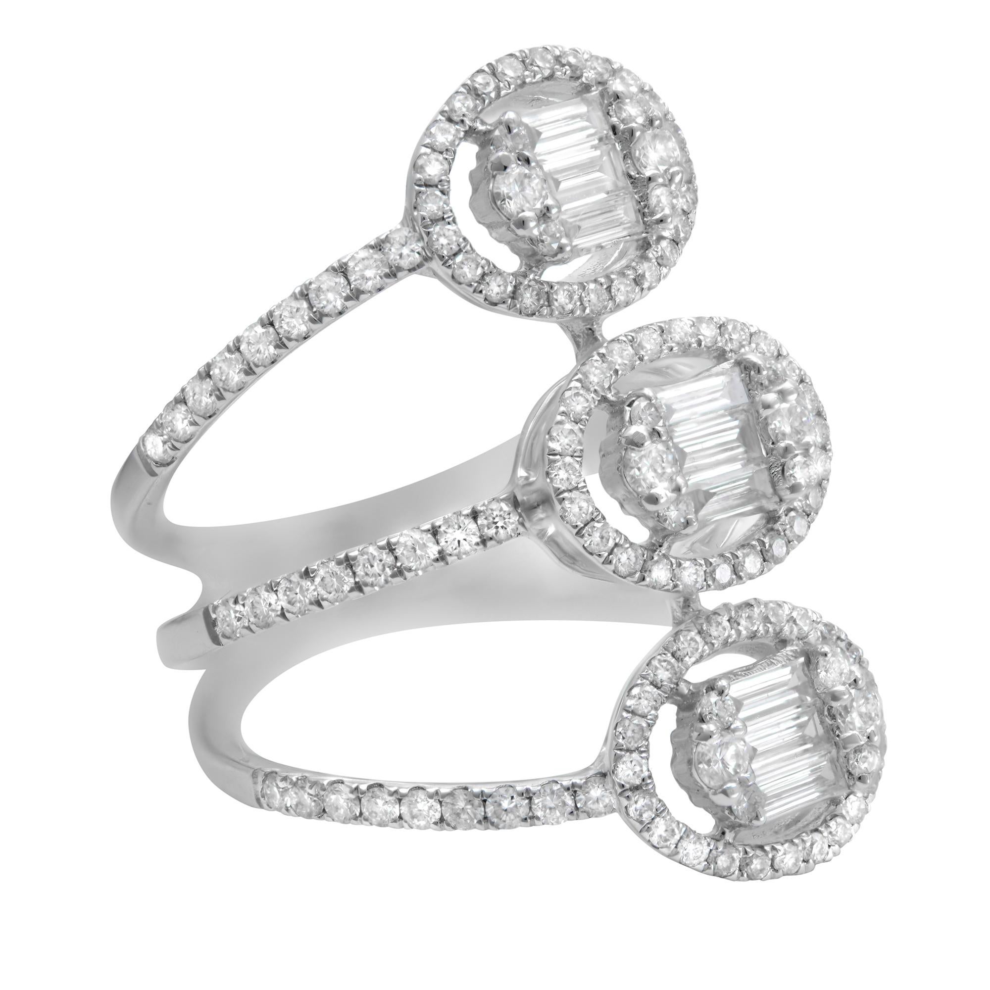 Moderno Rachel Koen Anello da cocktail con tre file di diamanti in oro bianco 18 carati 1,14cttw in vendita