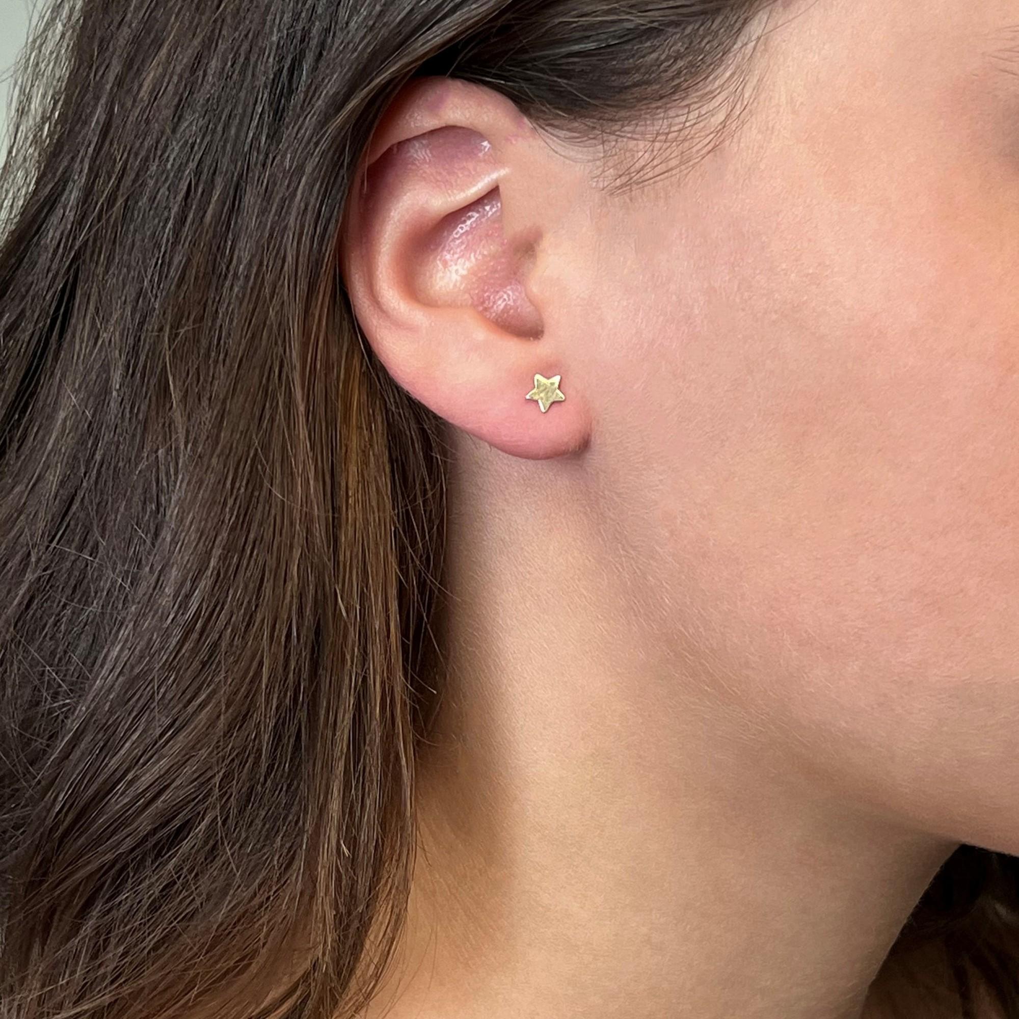 Rachel Koen Tiny Star Stud Earrings Screw Back 14k Yellow Gold For Sale 5