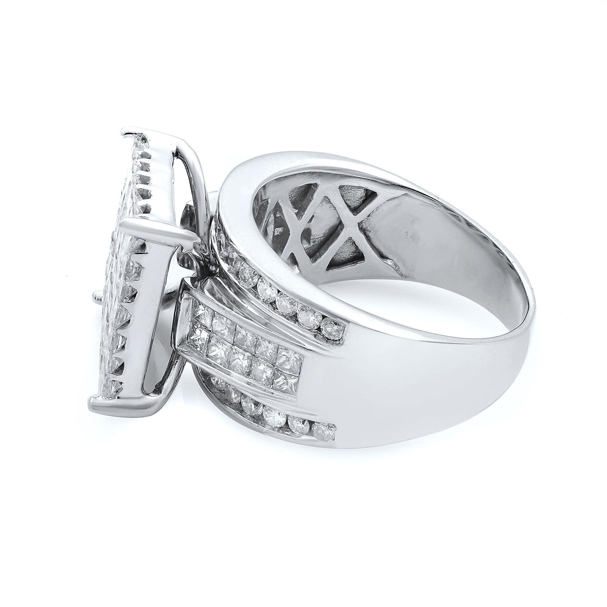 Beautifully crafted round and princess cut diamond engagement band ring set in 14k white gold with a total of 3.00 carat diamonds. The Center is shaped like a princess cut with small princess cut diamonds. Ring size 8. Comes in our presentation box. 