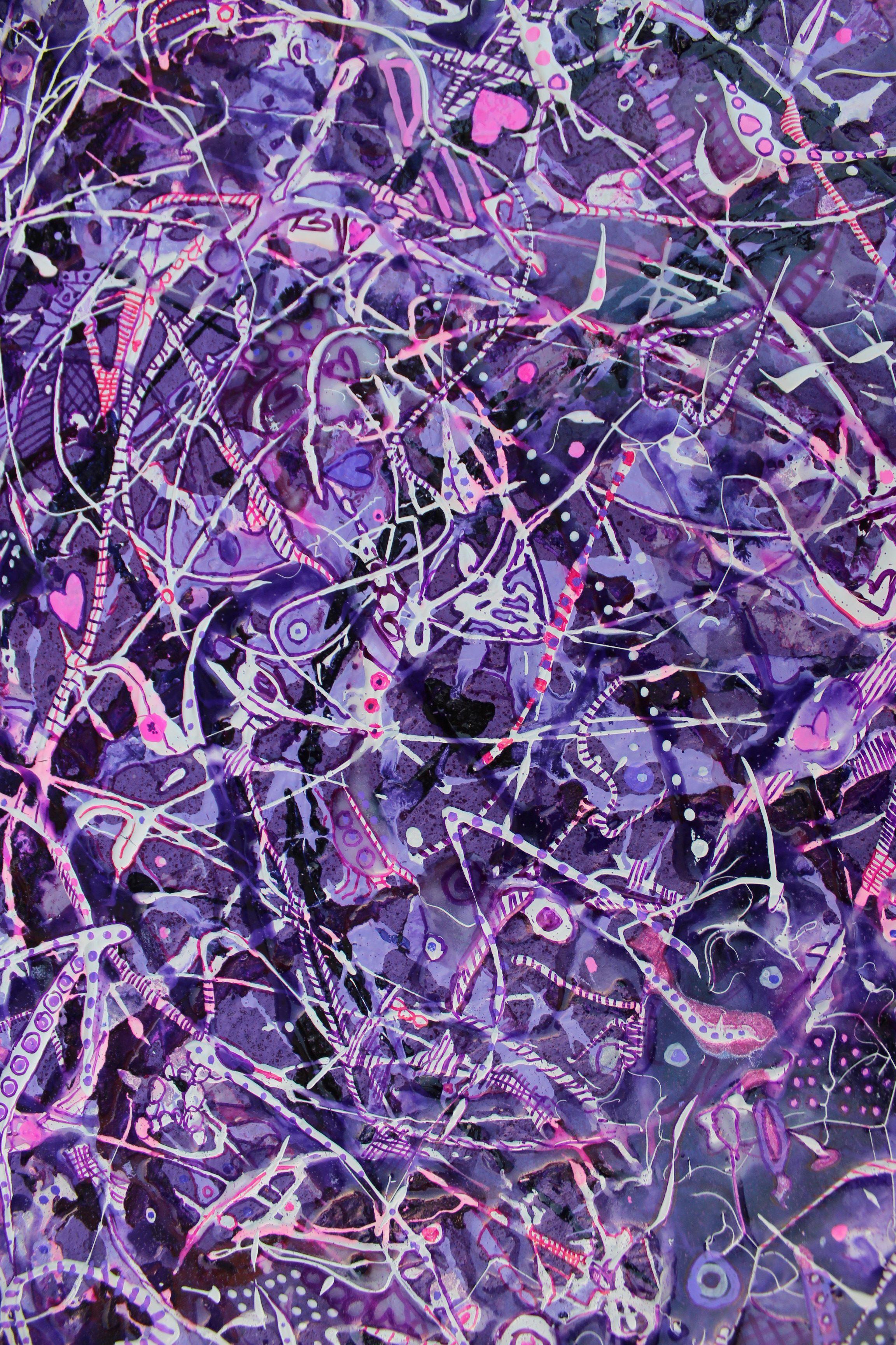 Corteggiamento urbano, Pittura, Acrilico su tela - Abstract Painting Viola di Rachel McCullock
